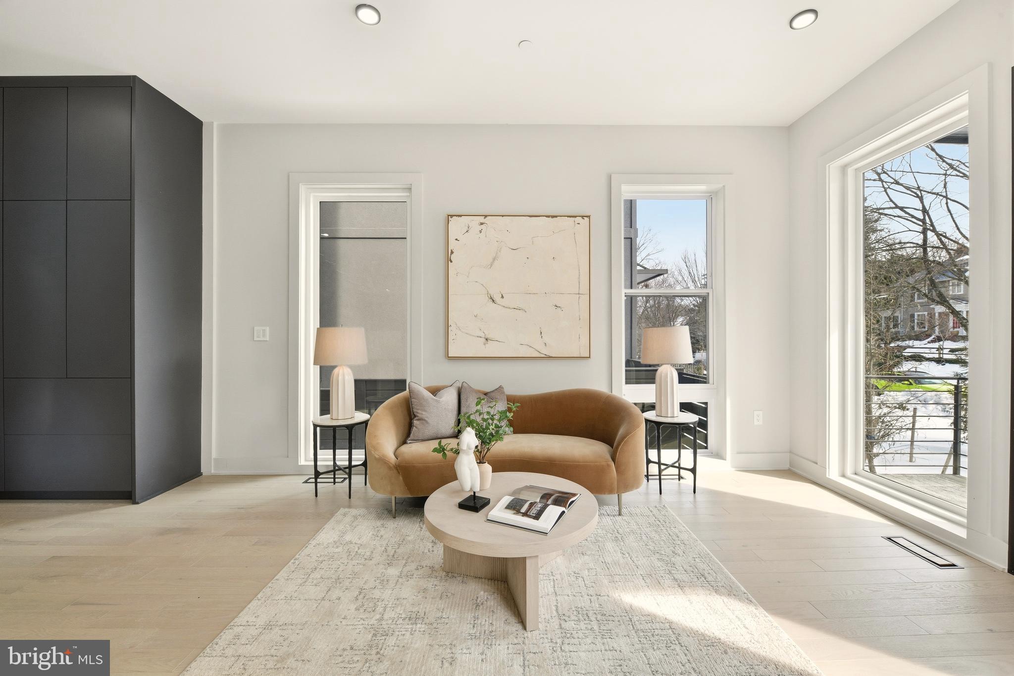 CHEVY CHASE - Residential