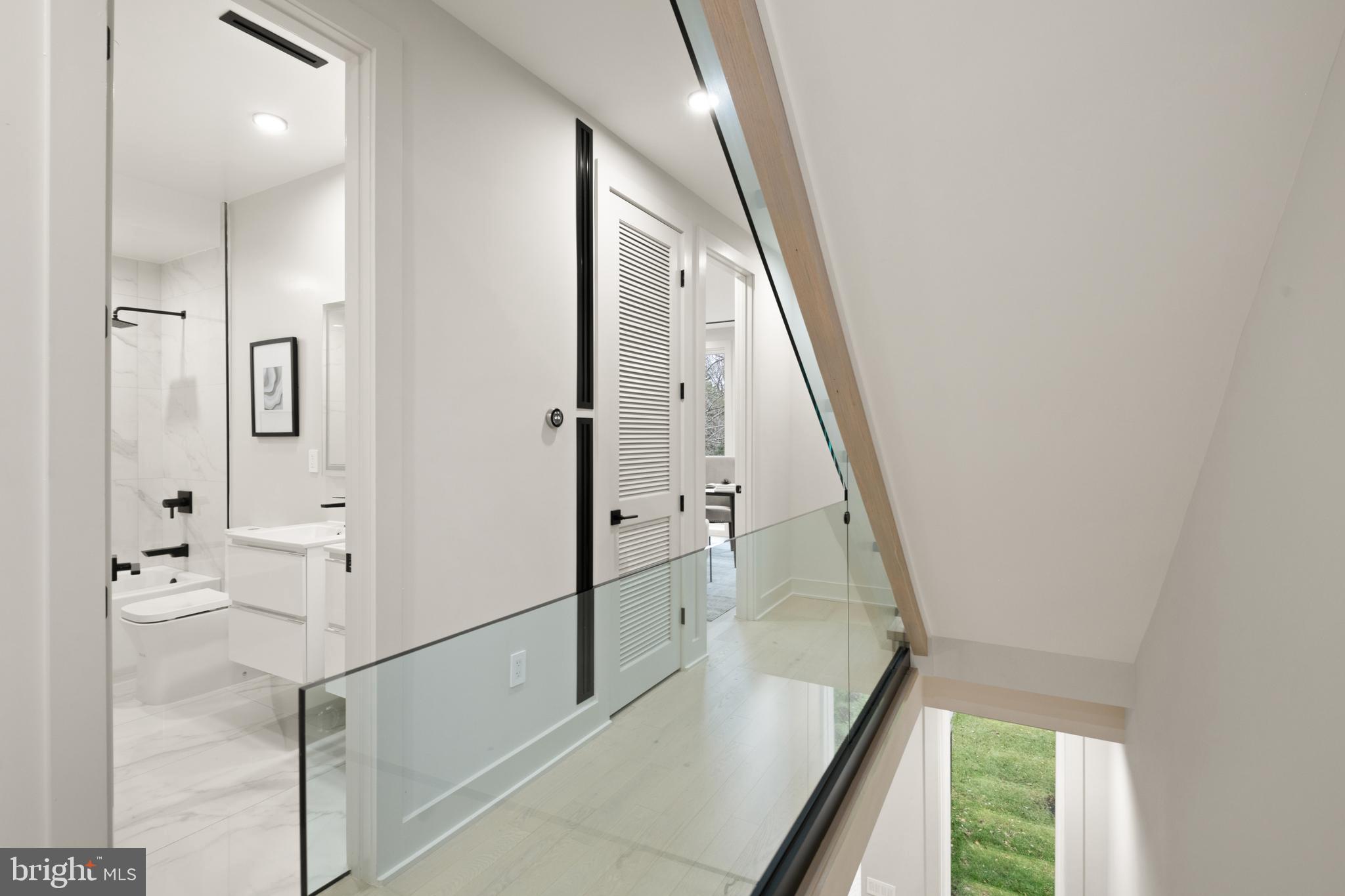 CHEVY CHASE - Residential