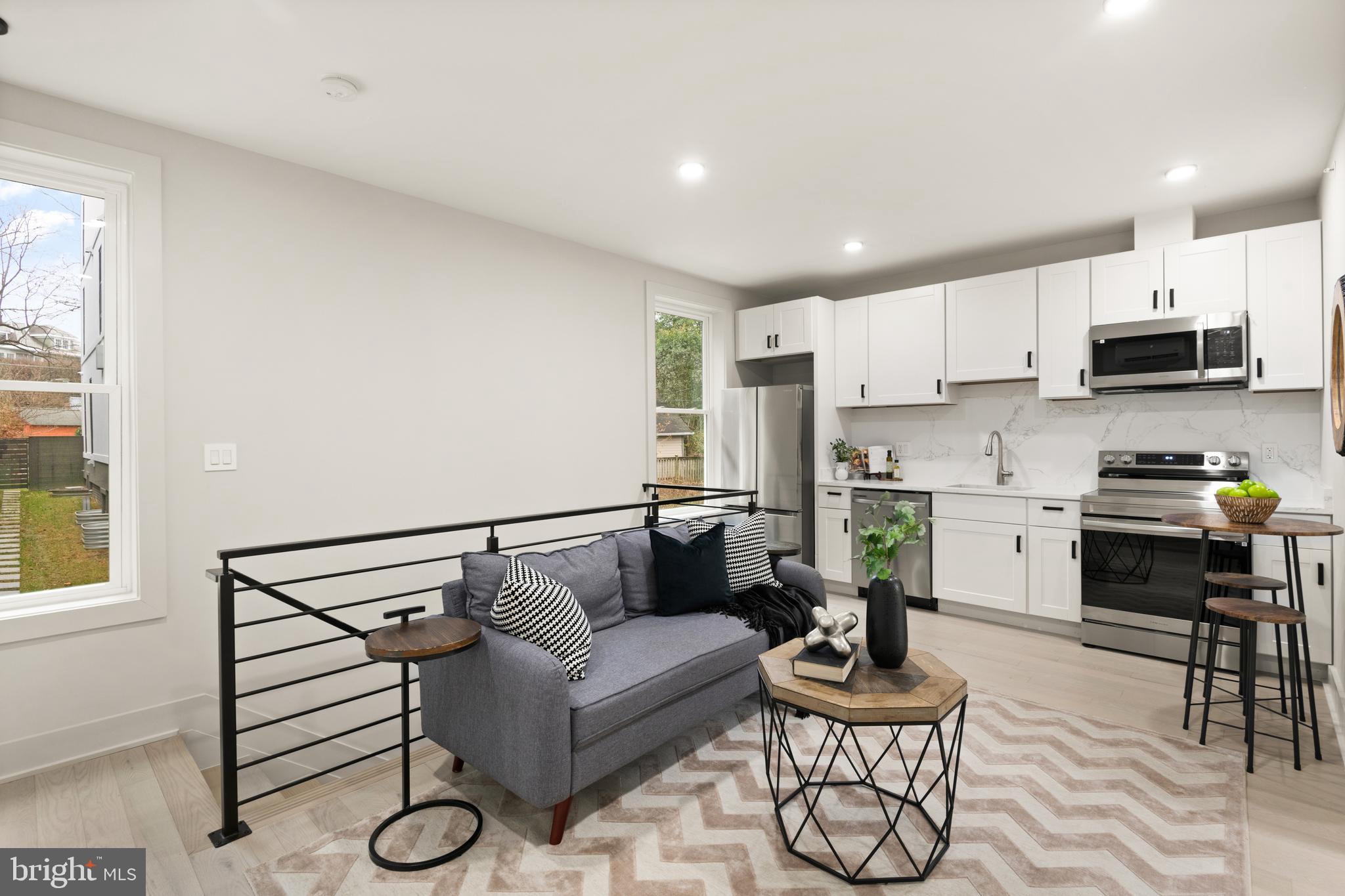 CHEVY CHASE - Residential