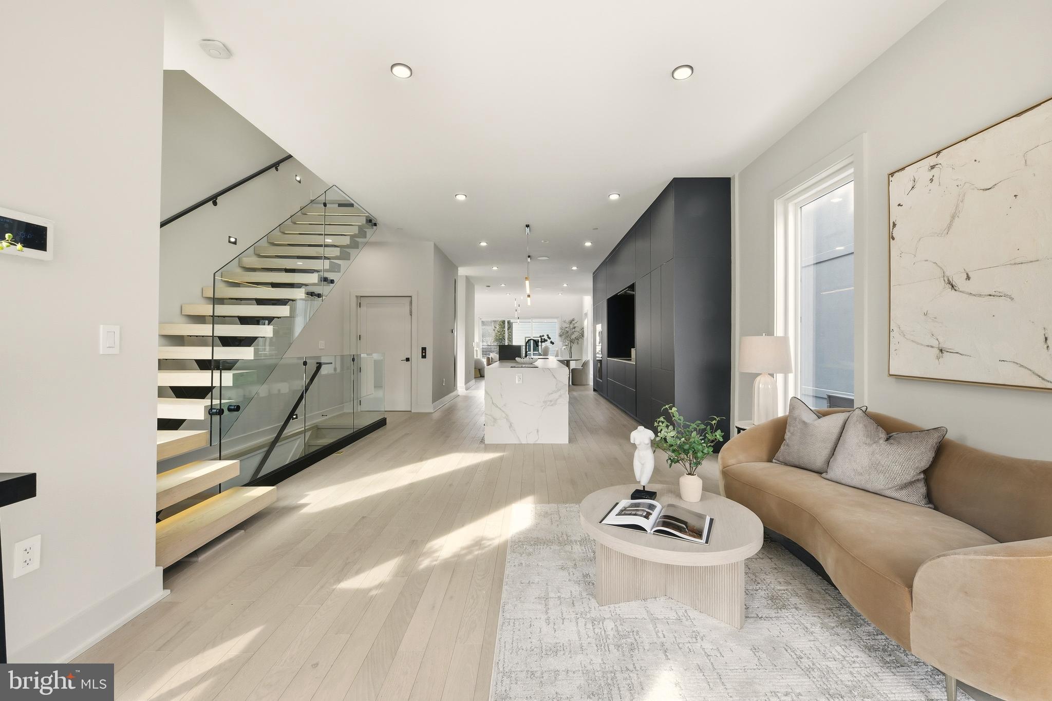 CHEVY CHASE - Residential