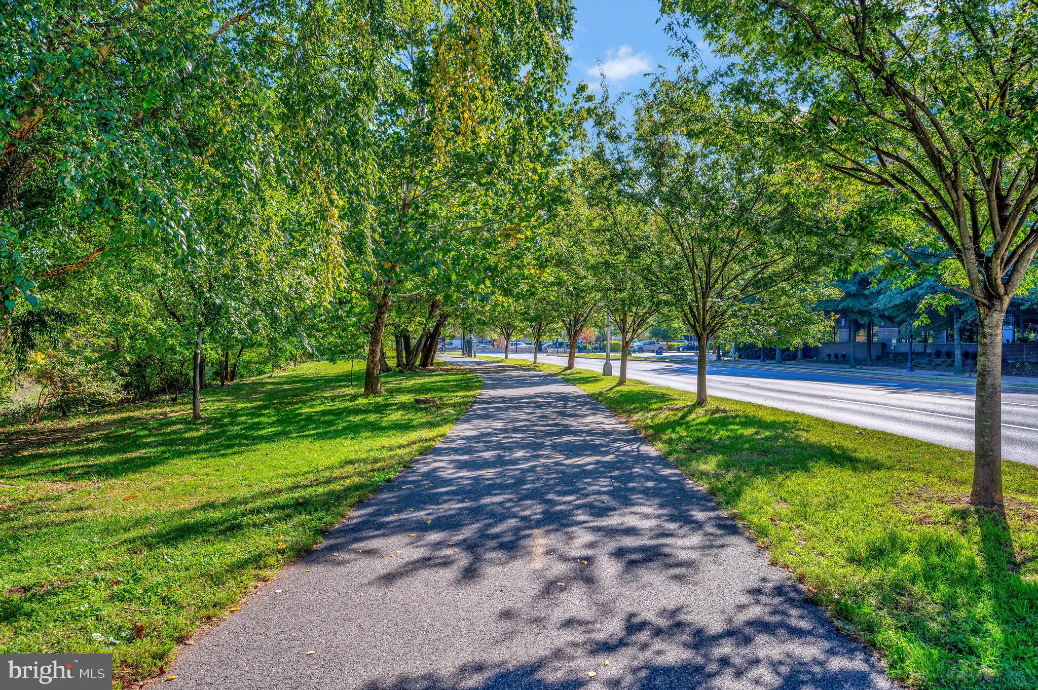 SHIRLINGTON VILLAGE - Residential