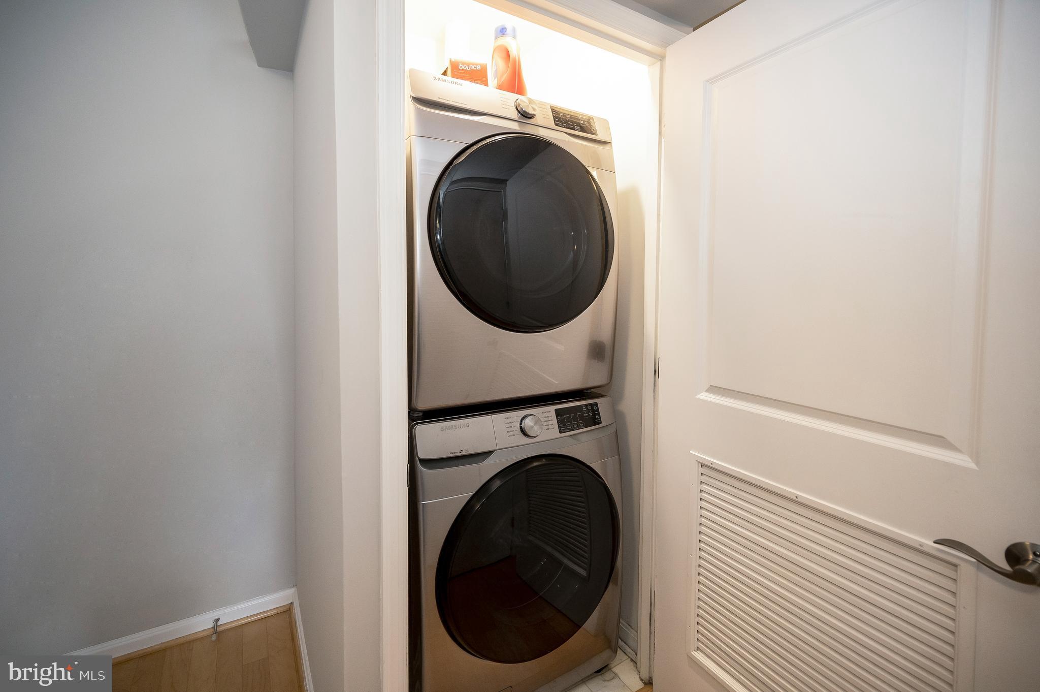 SHIRLINGTON VILLAGE - Residential