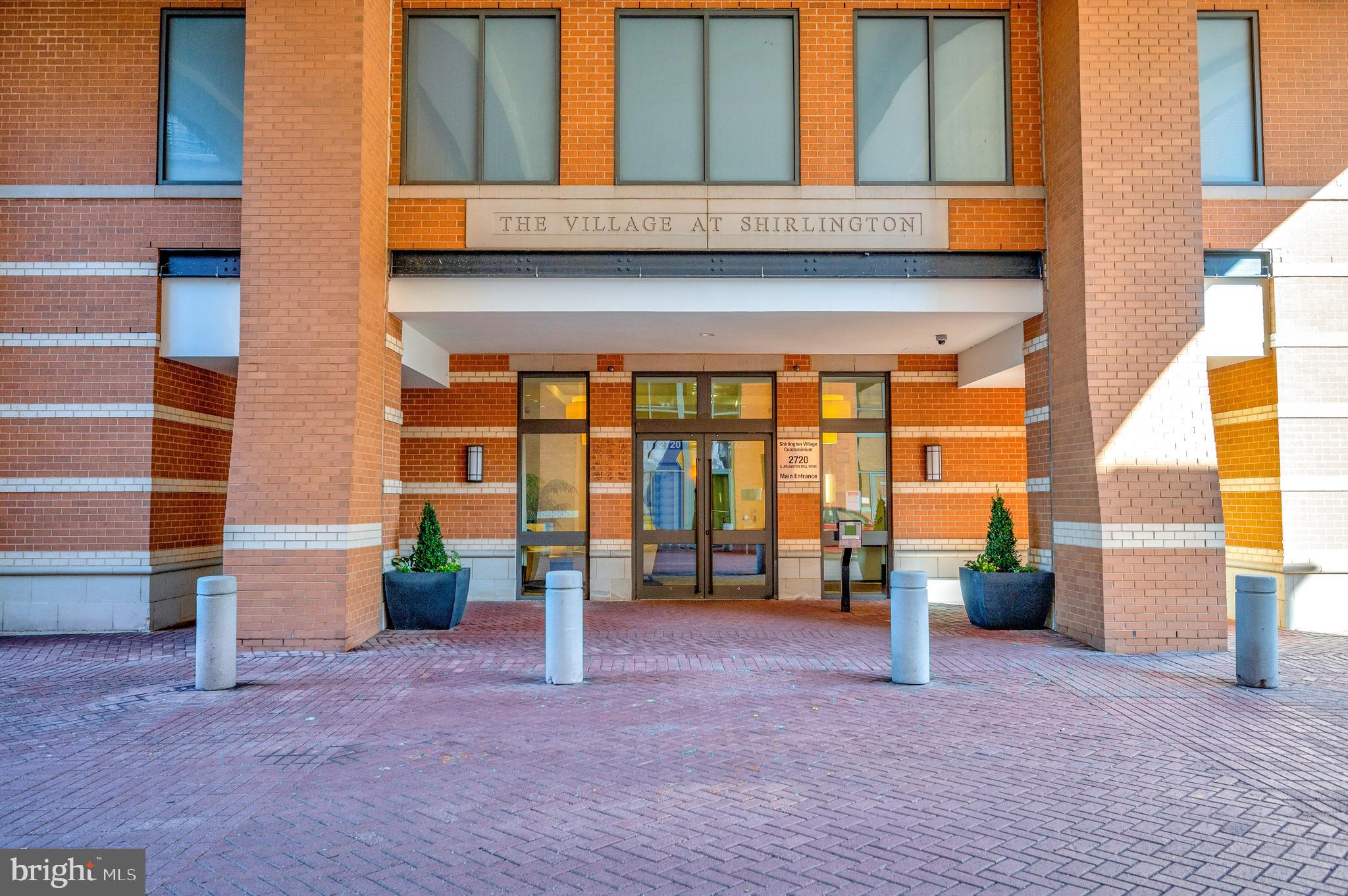 SHIRLINGTON VILLAGE - Residential