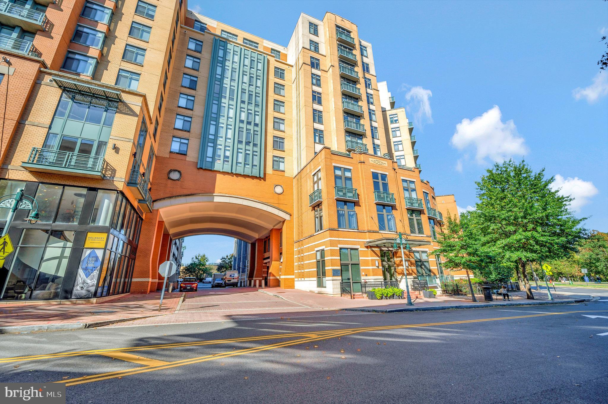 SHIRLINGTON VILLAGE - Residential