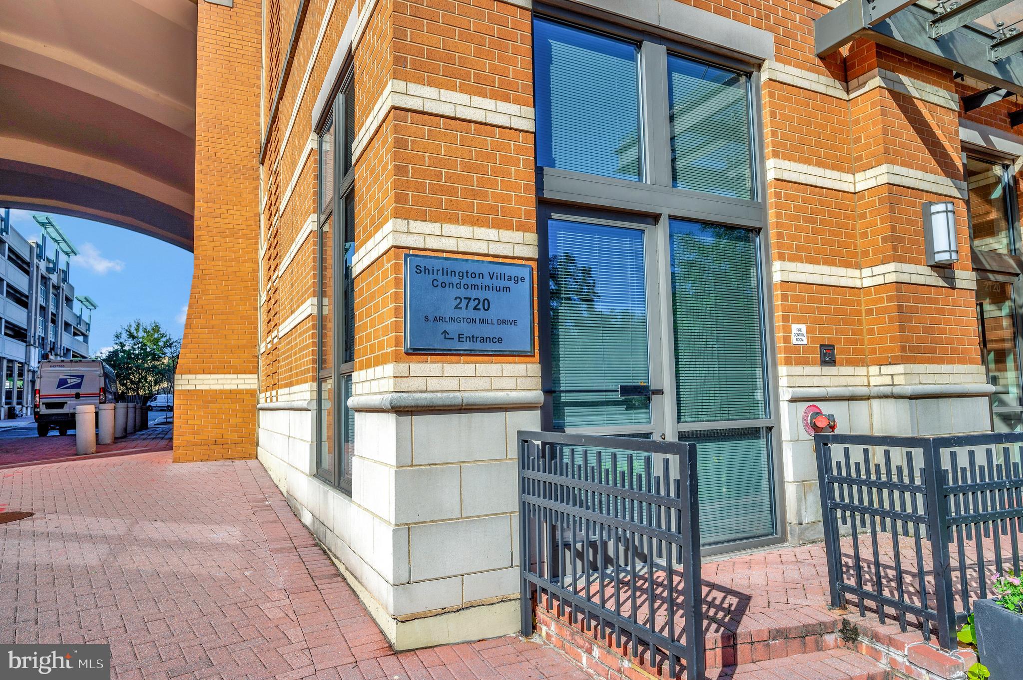 SHIRLINGTON VILLAGE - Residential