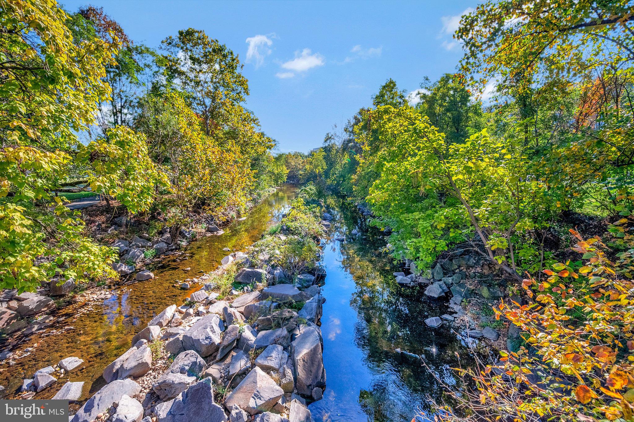 SHIRLINGTON VILLAGE - Residential
