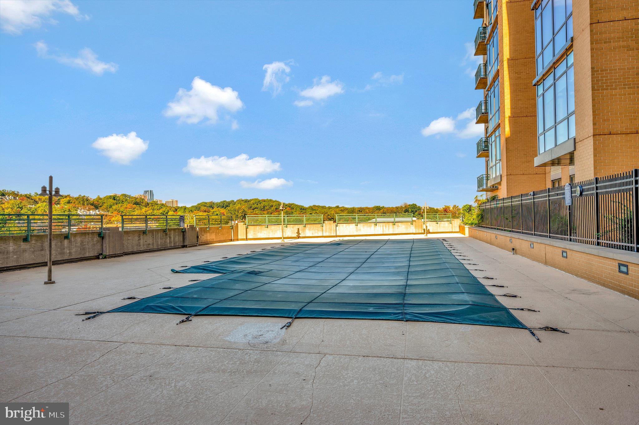 SHIRLINGTON VILLAGE - Residential