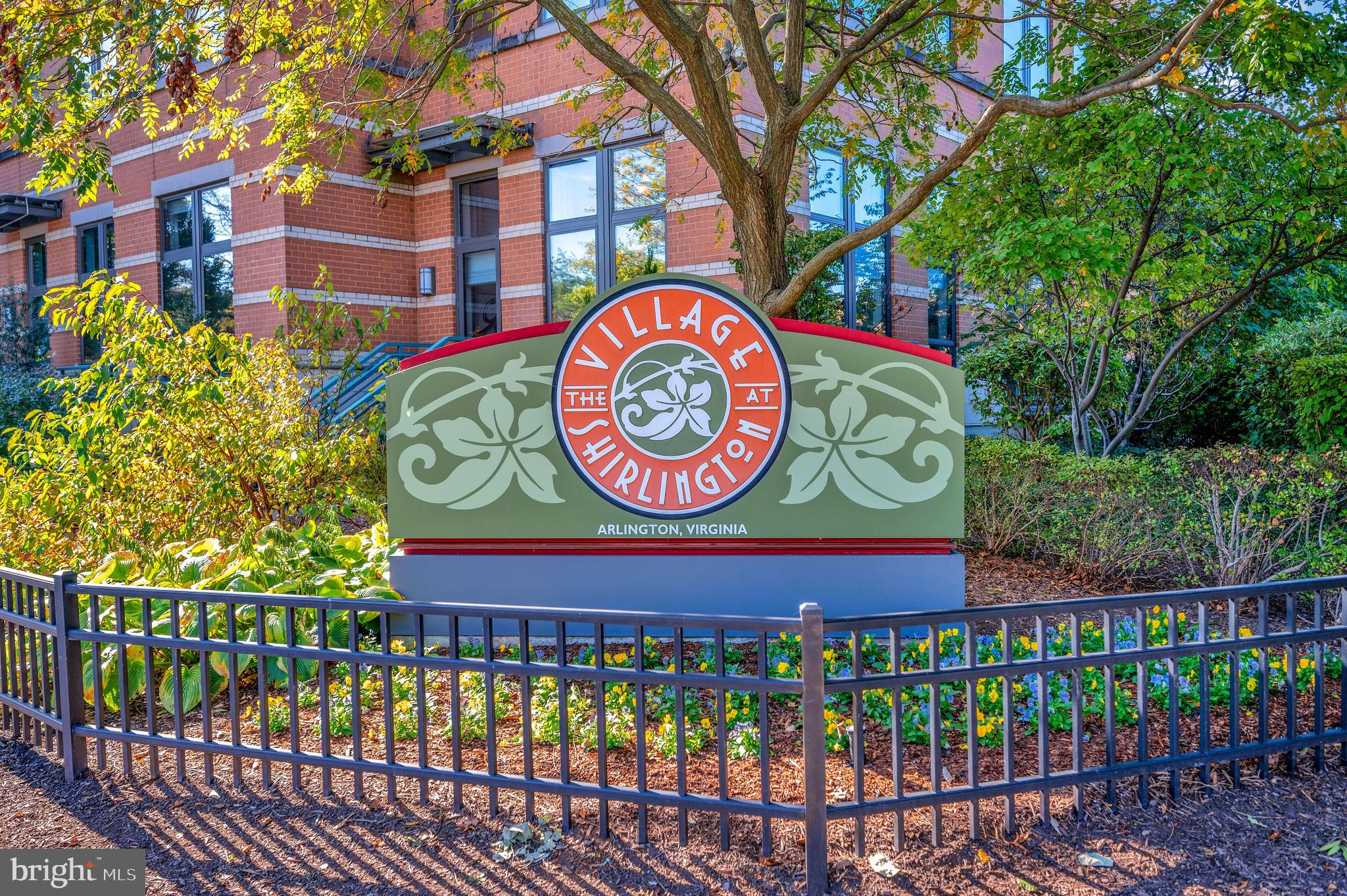 SHIRLINGTON VILLAGE - Residential