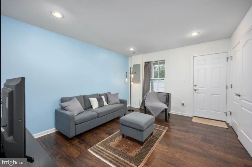 RAPPAHANNOCK LANDING - Residential Lease