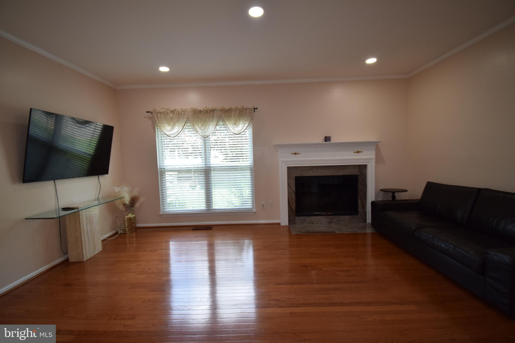 9544 OAKENSHAW DRIVE