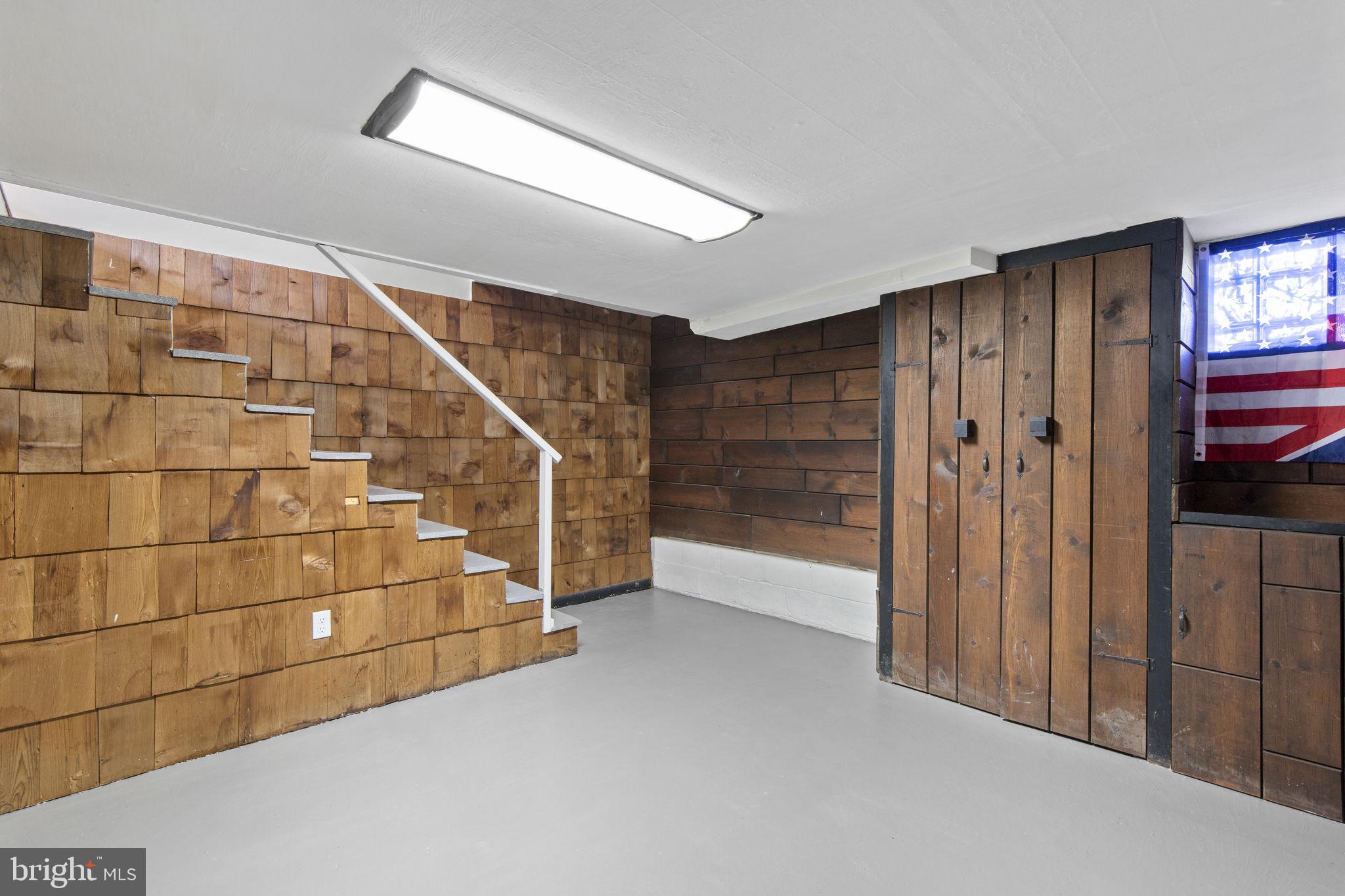 MERRITT HOMES - Residential