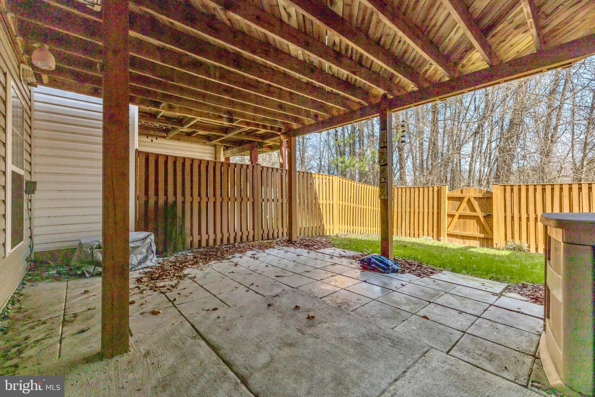 SEVEN OAKS - Residential