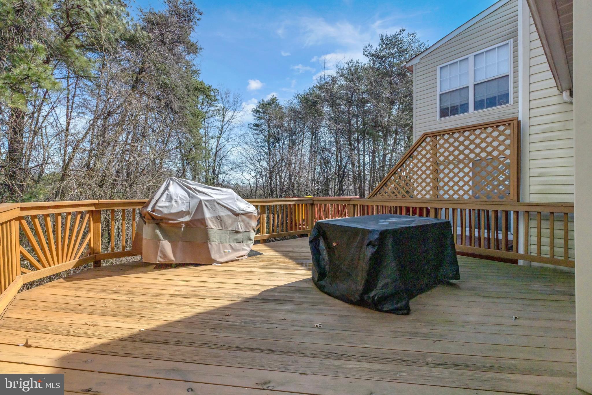 SEVEN OAKS - Residential