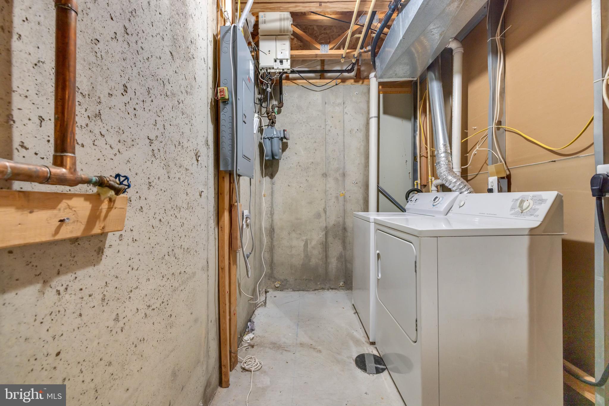 SEVEN OAKS - Residential