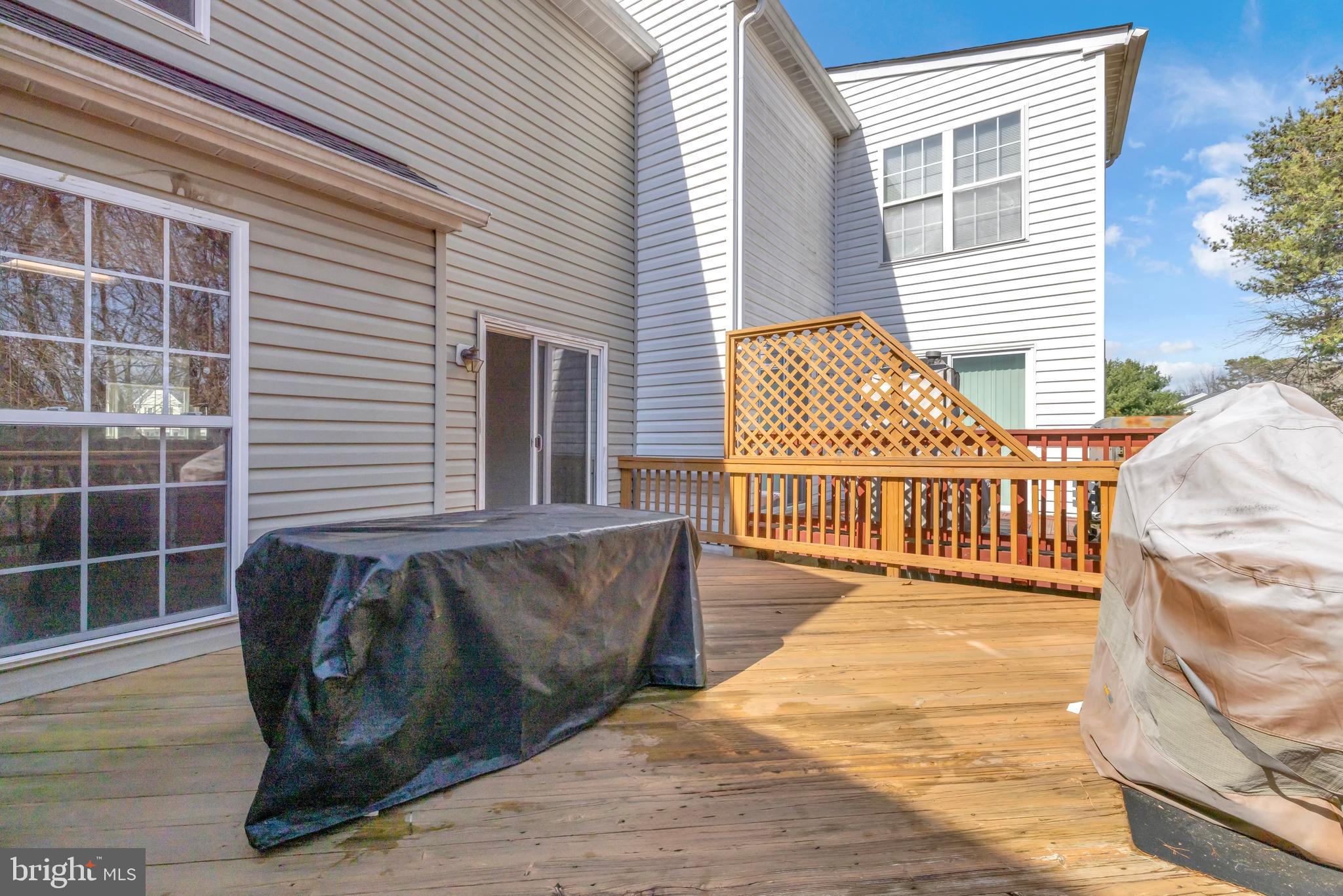 SEVEN OAKS - Residential