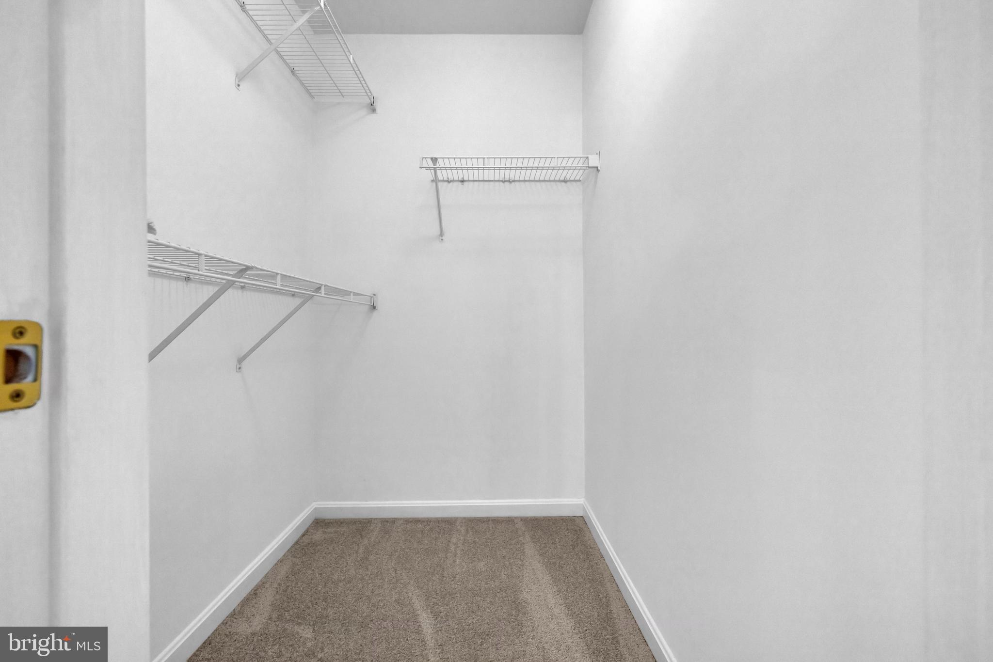 SEVEN OAKS - Residential