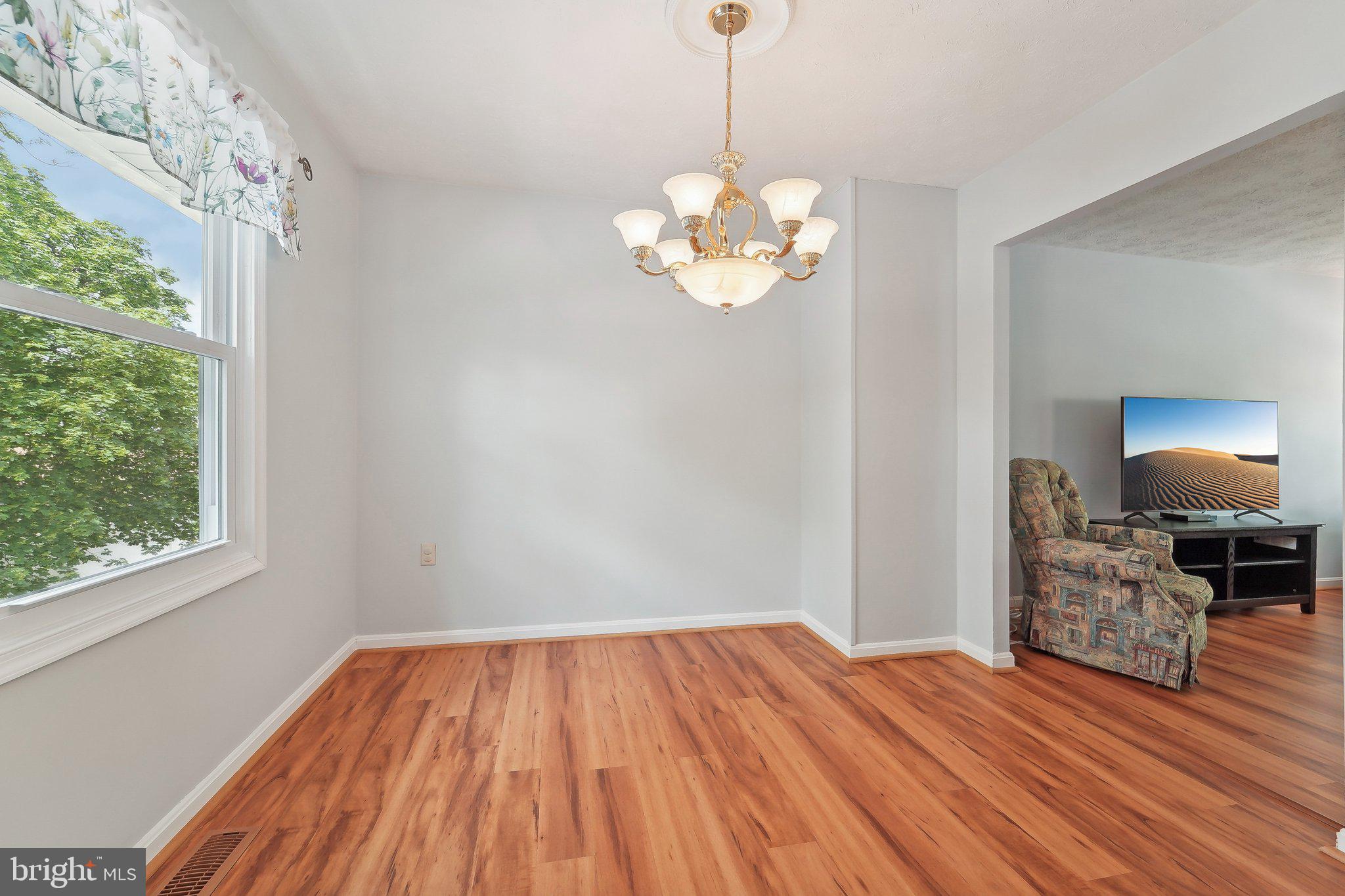 THE PROVINCES - Residential