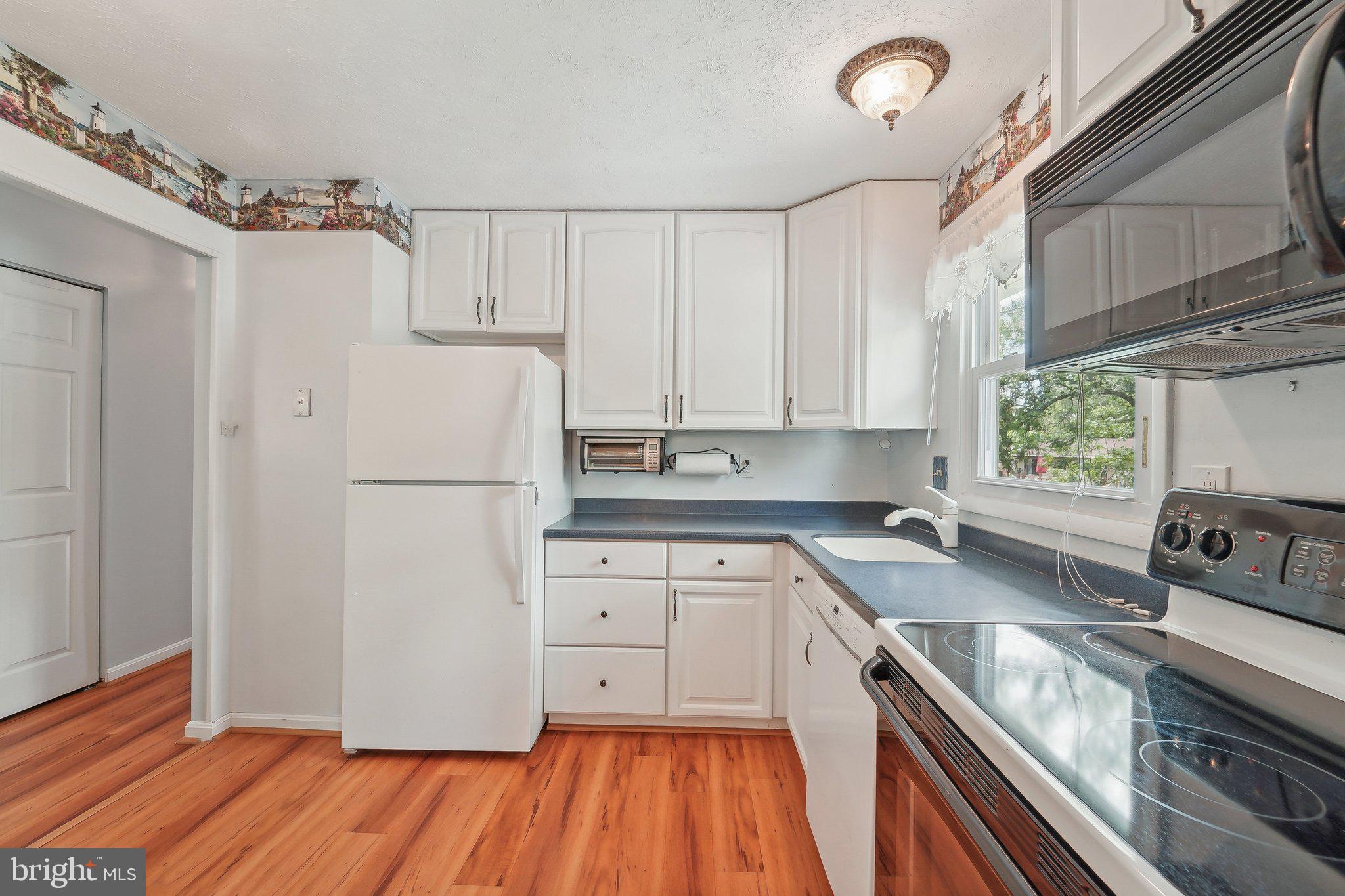 THE PROVINCES - Residential