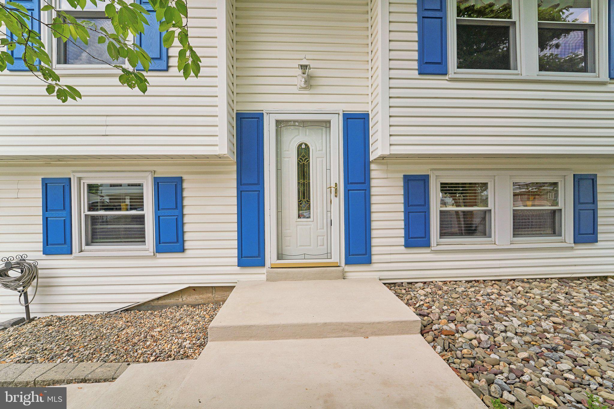 THE PROVINCES - Residential