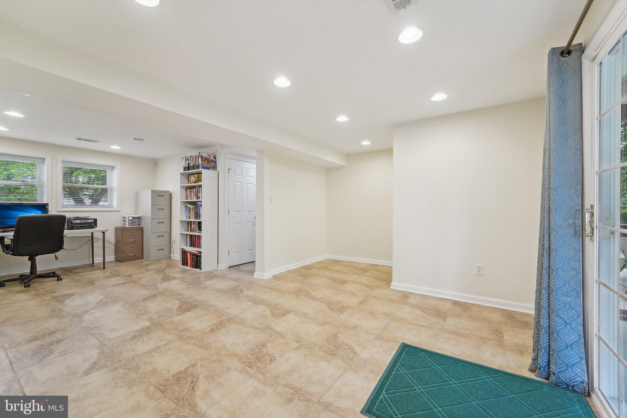 THE PROVINCES - Residential