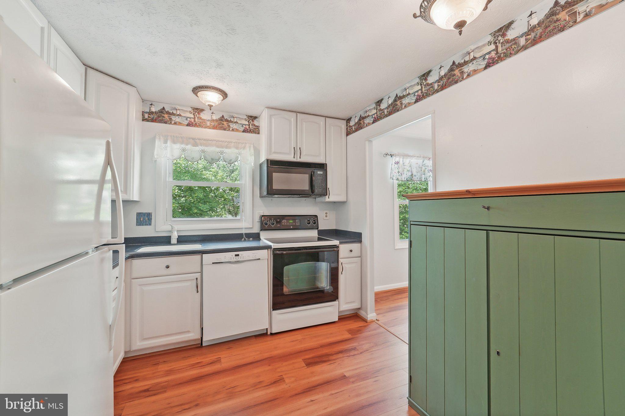 THE PROVINCES - Residential