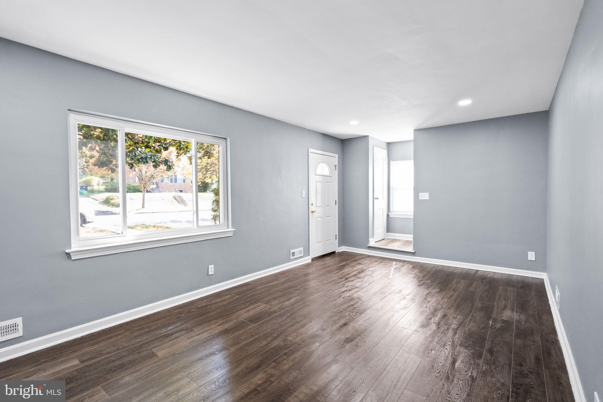 CAROLE HIGHLANDS - Residential