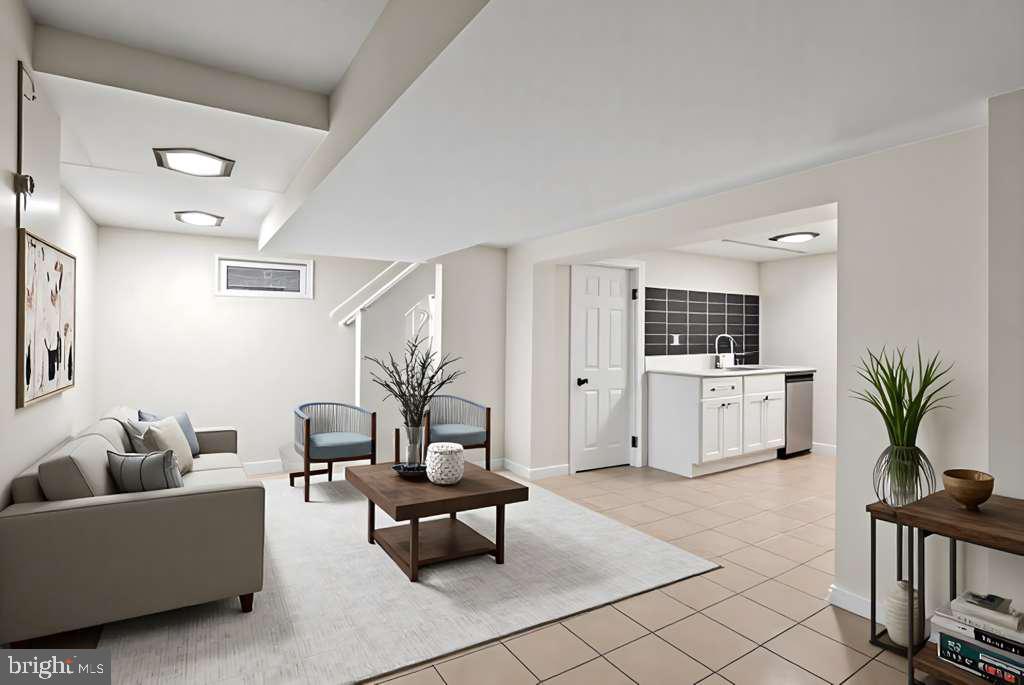 CAROLE HIGHLANDS - Residential