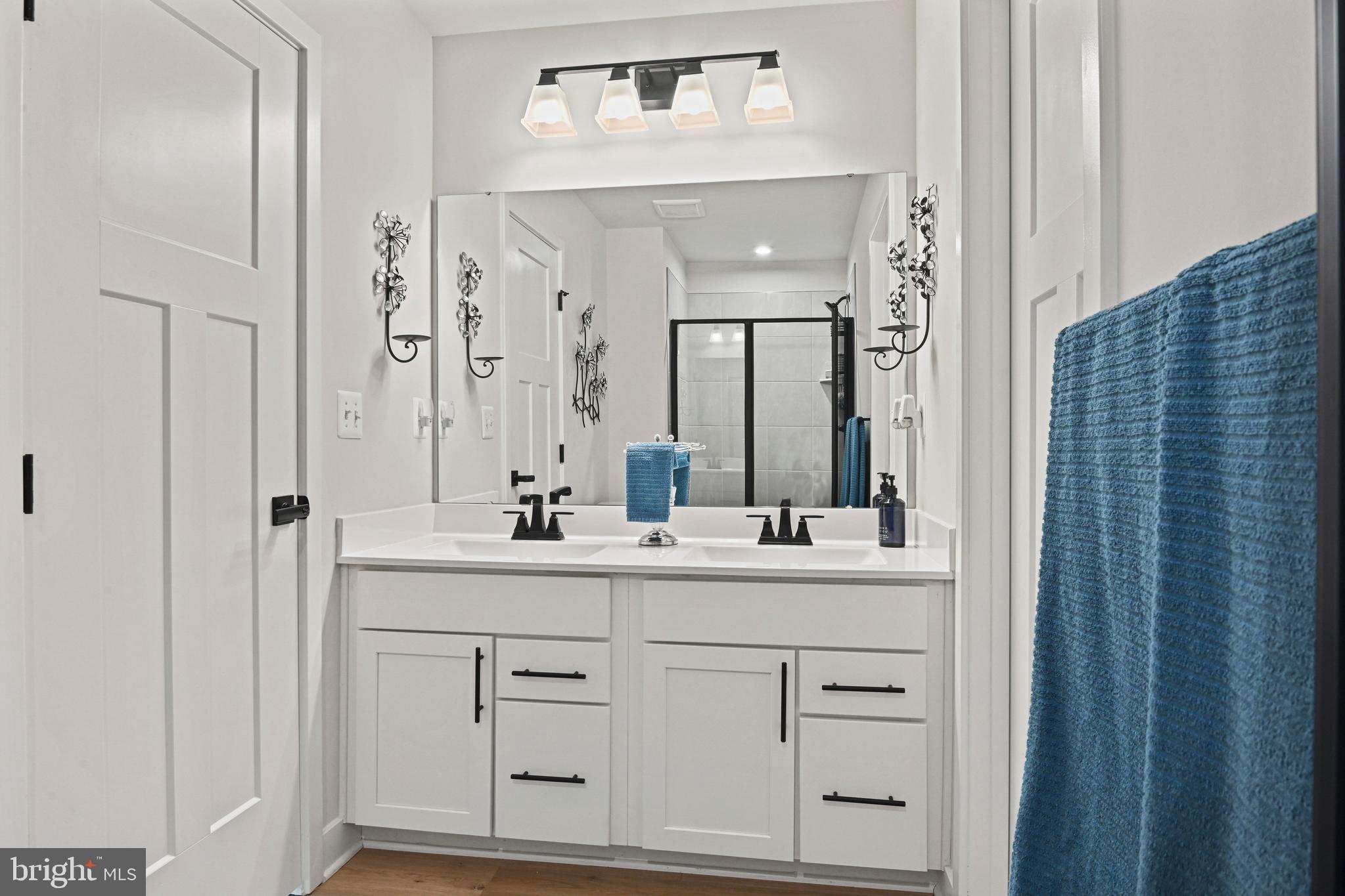 FOSTER'S GLEN - Residential