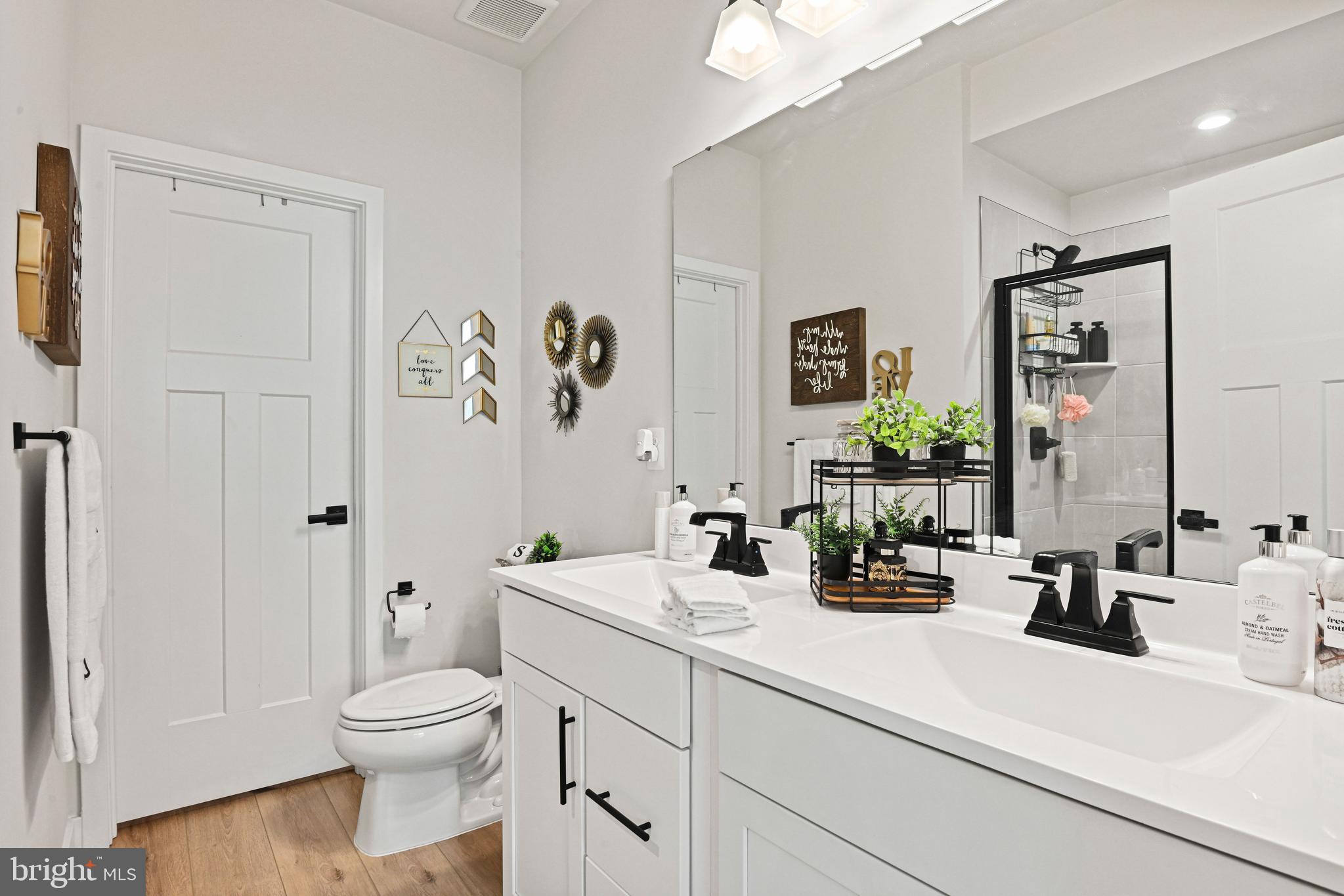 FOSTER'S GLEN - Residential