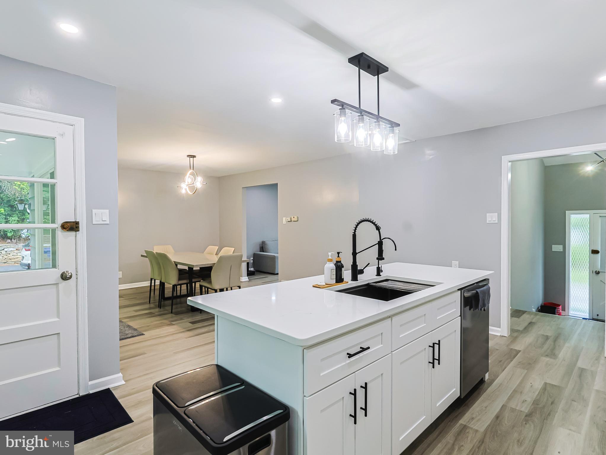 MEADOWBROOK - Residential