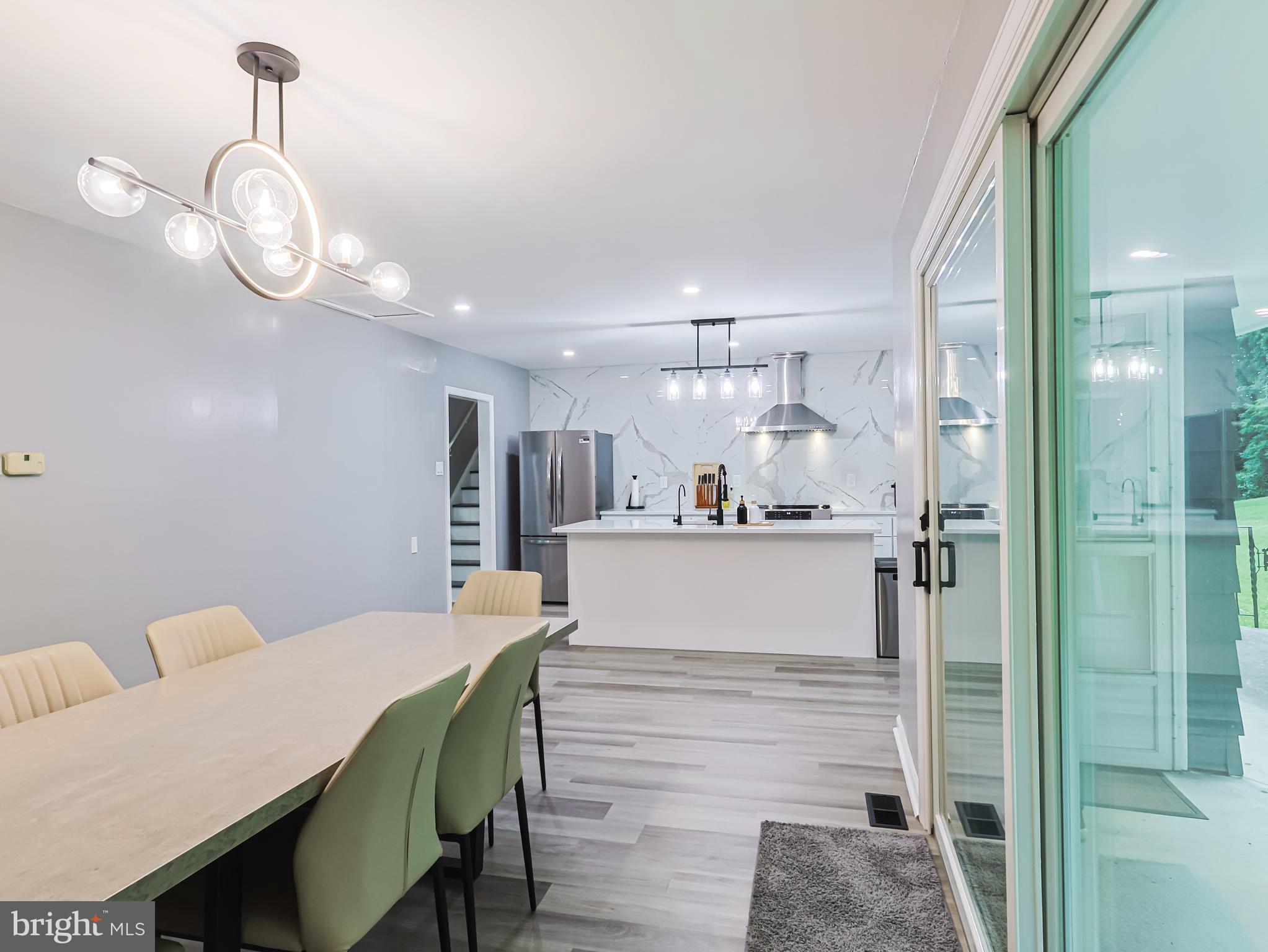 MEADOWBROOK - Residential