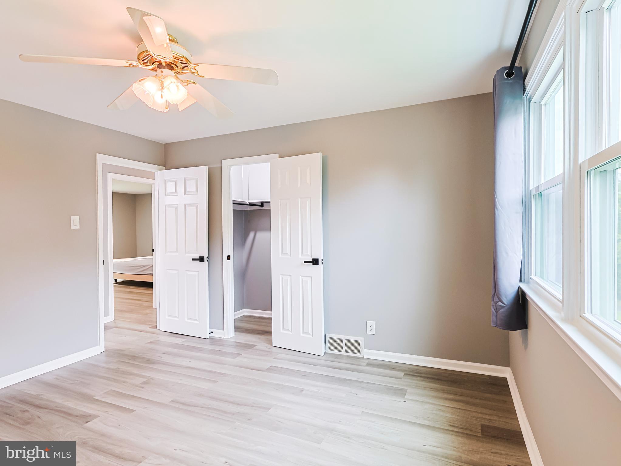 MEADOWBROOK - Residential