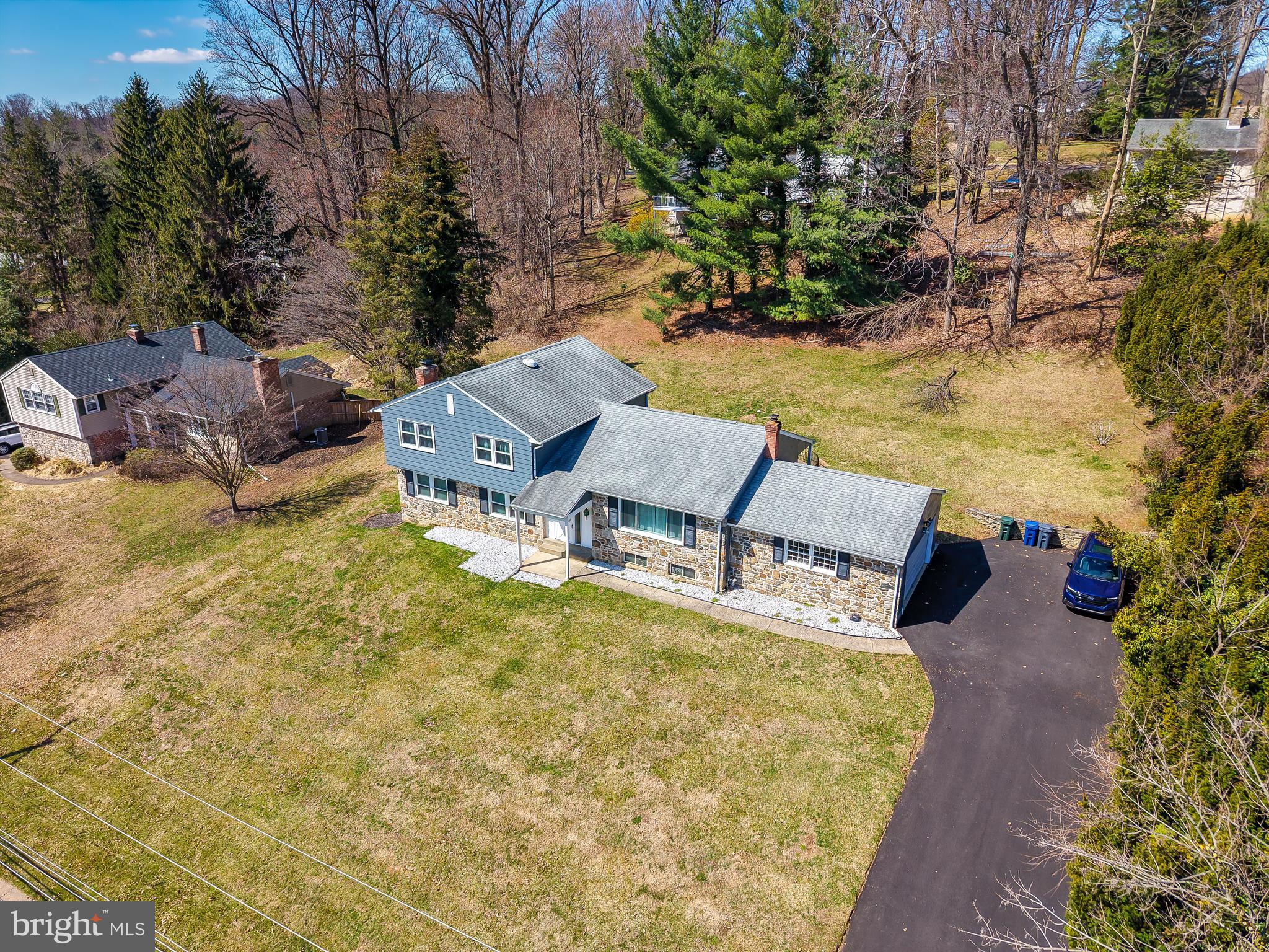 MEADOWBROOK - Residential