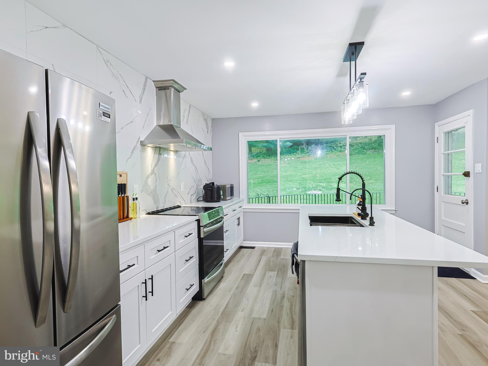 MEADOWBROOK - Residential