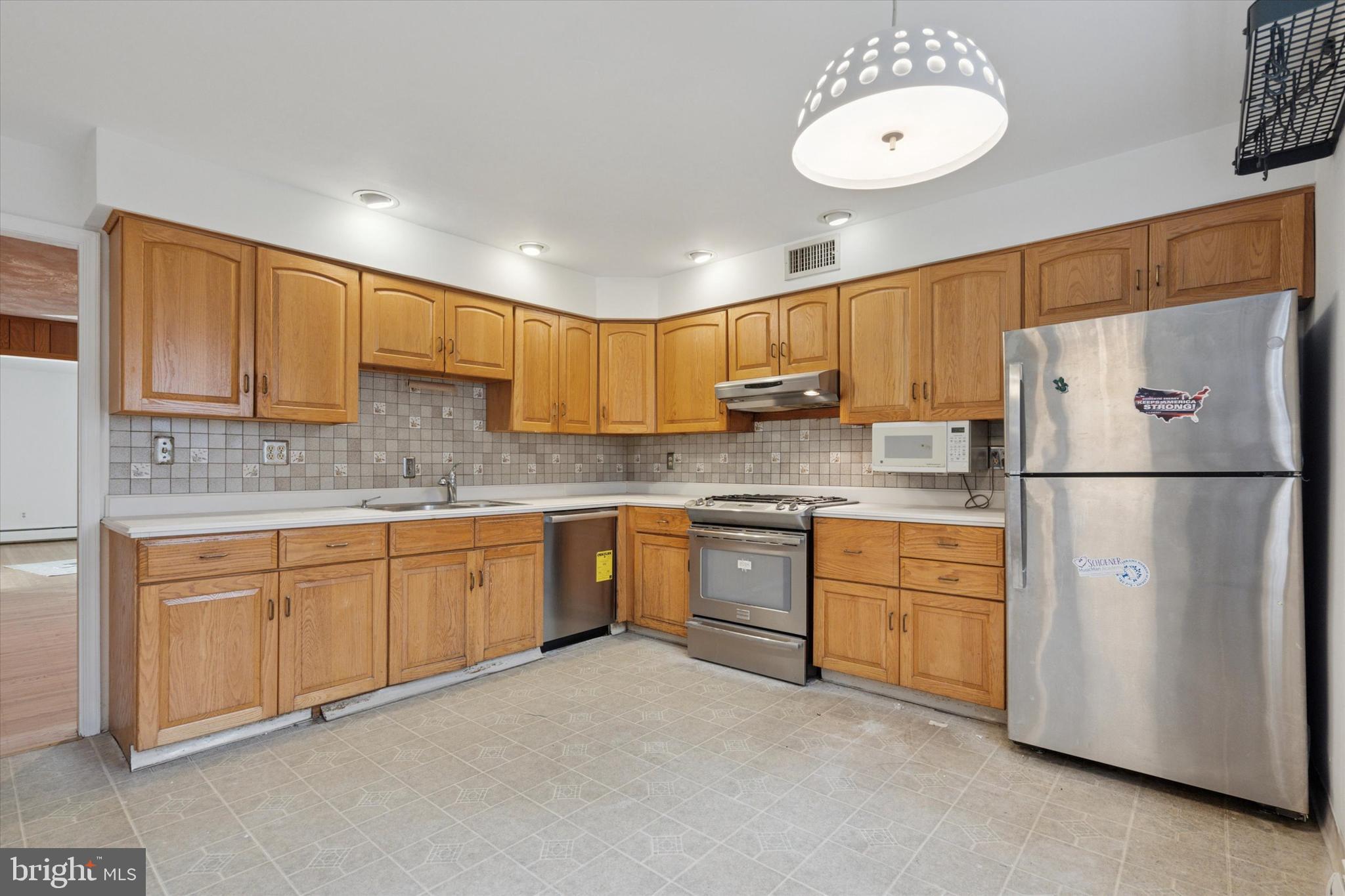 WYNNEWOOD - Residential