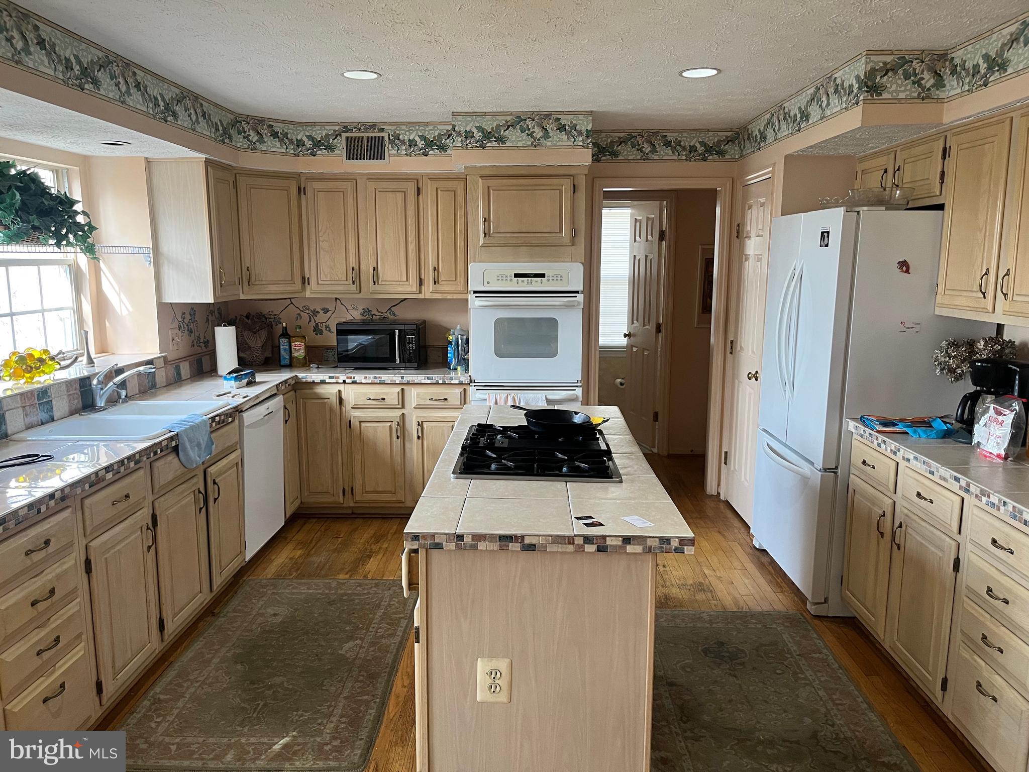 CROFTON WOODS - Residential