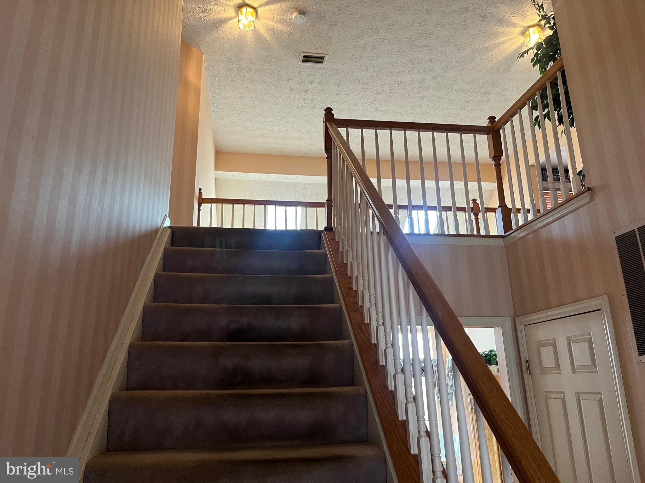 CROFTON WOODS - Residential