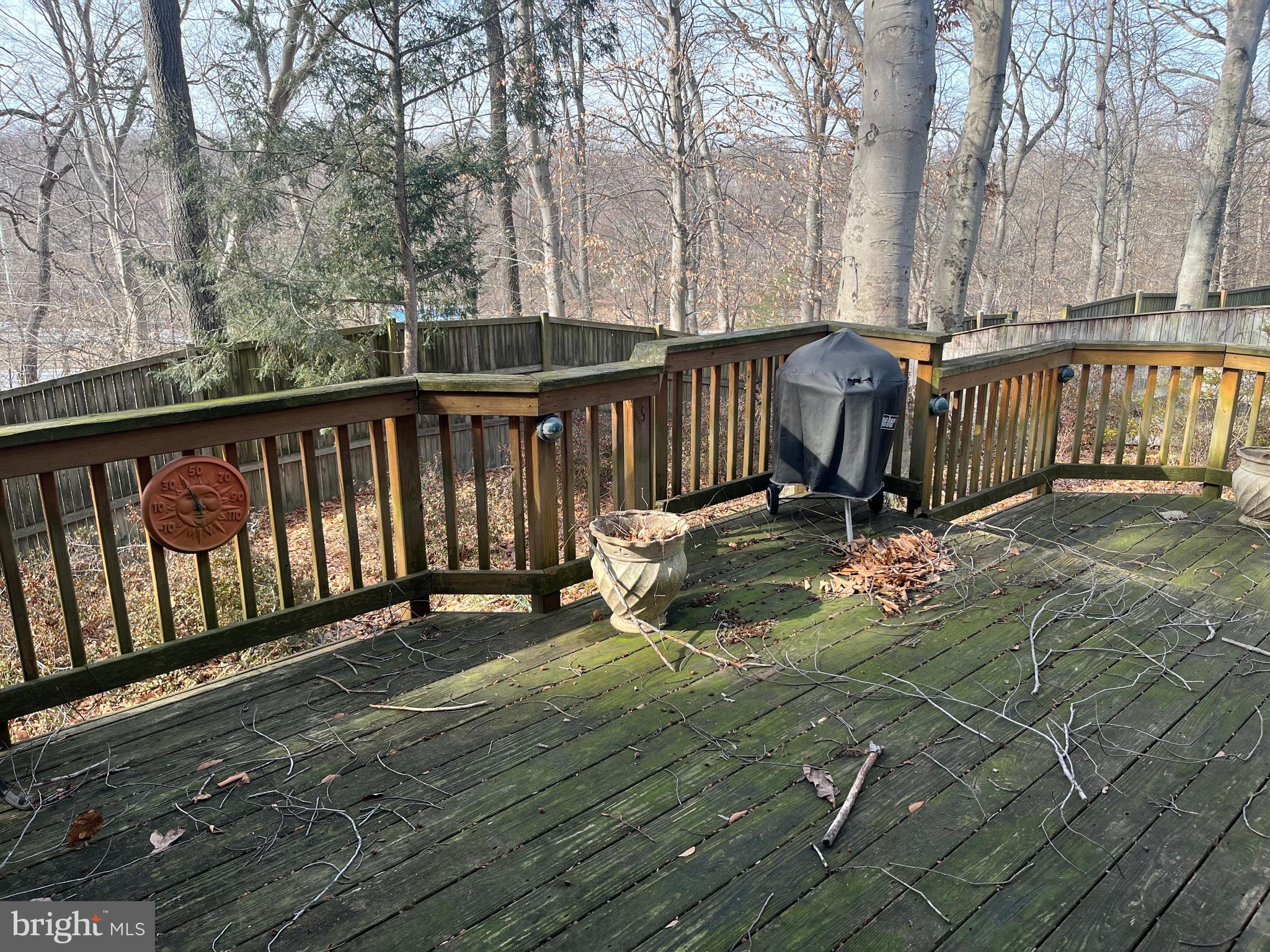 CROFTON WOODS - Residential