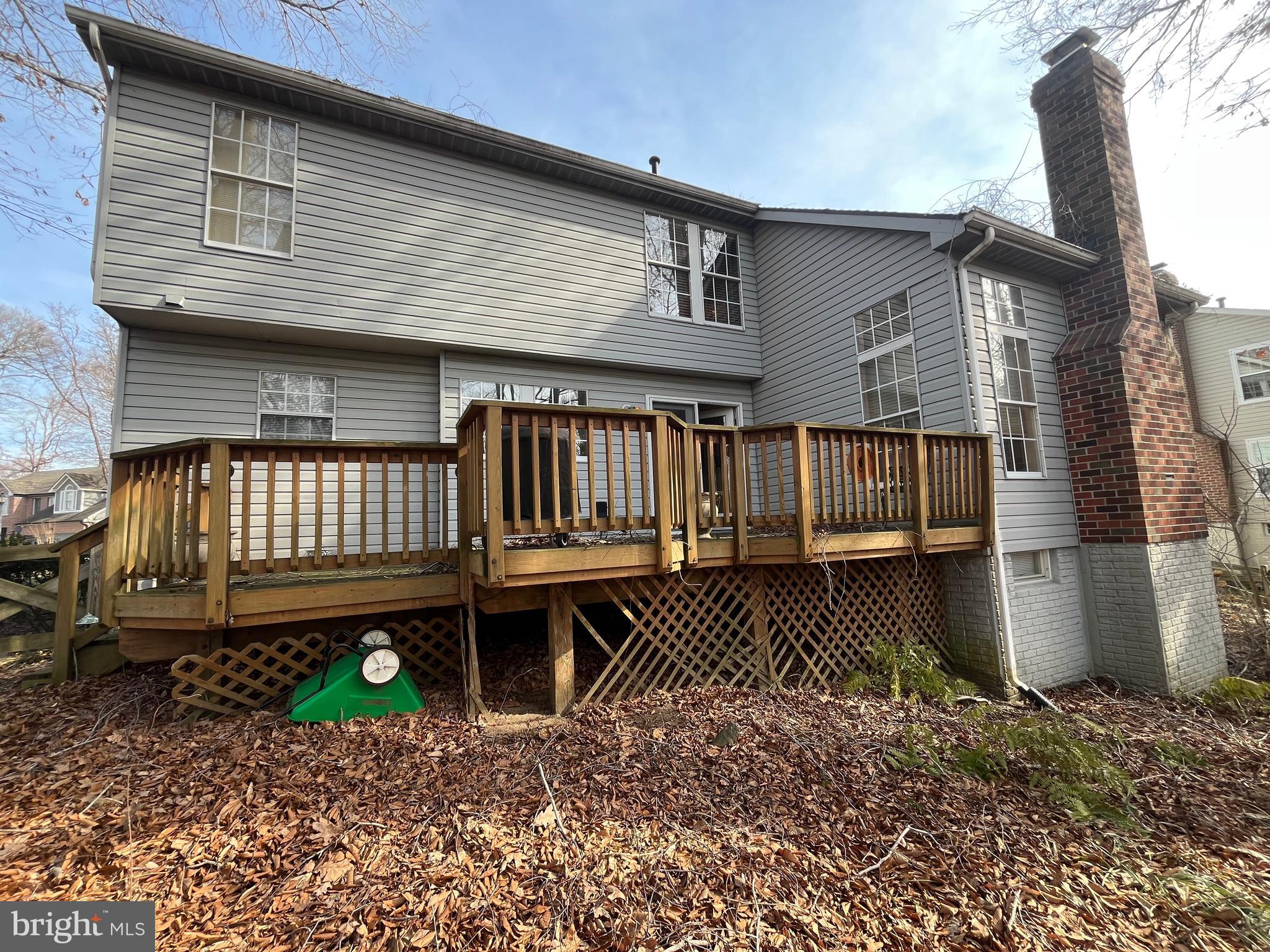 CROFTON WOODS - Residential