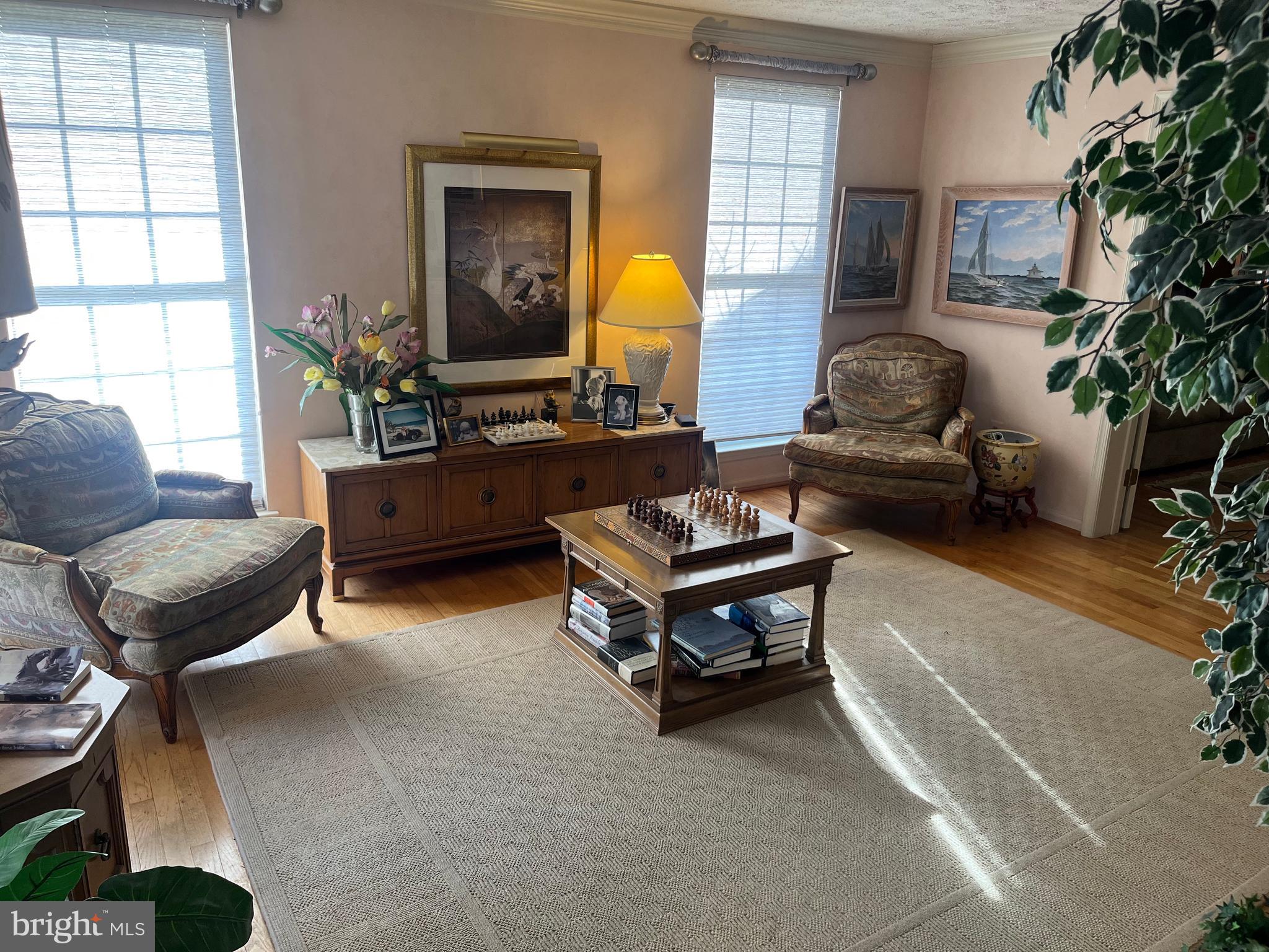 CROFTON WOODS - Residential