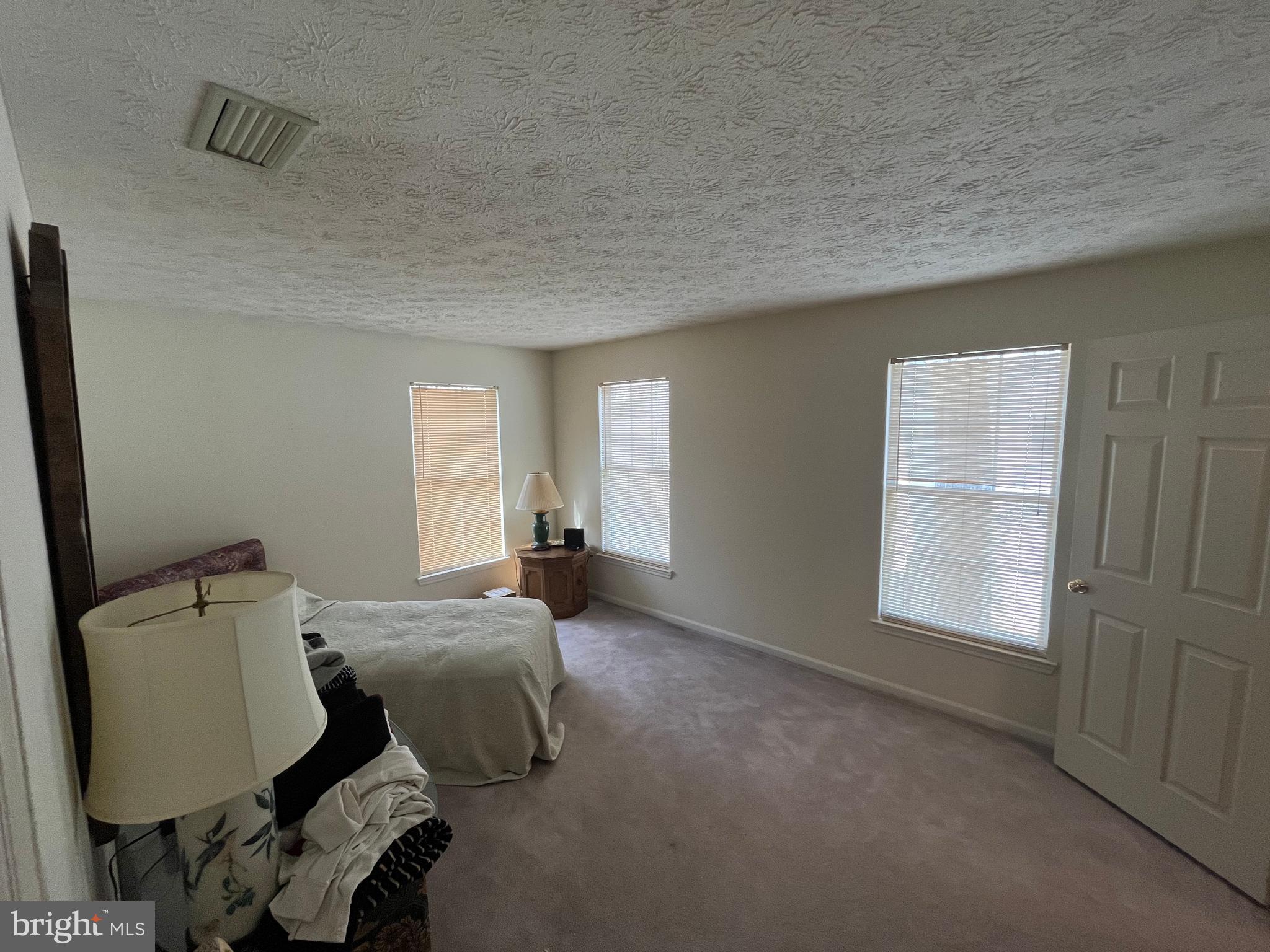 CROFTON WOODS - Residential