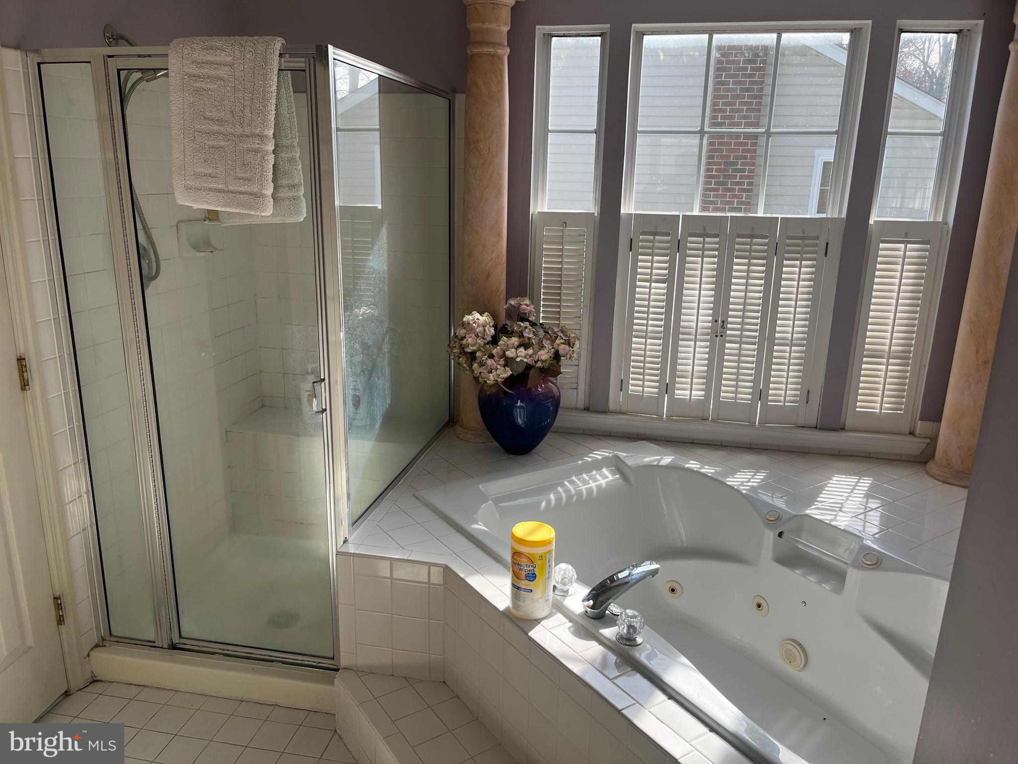 CROFTON WOODS - Residential