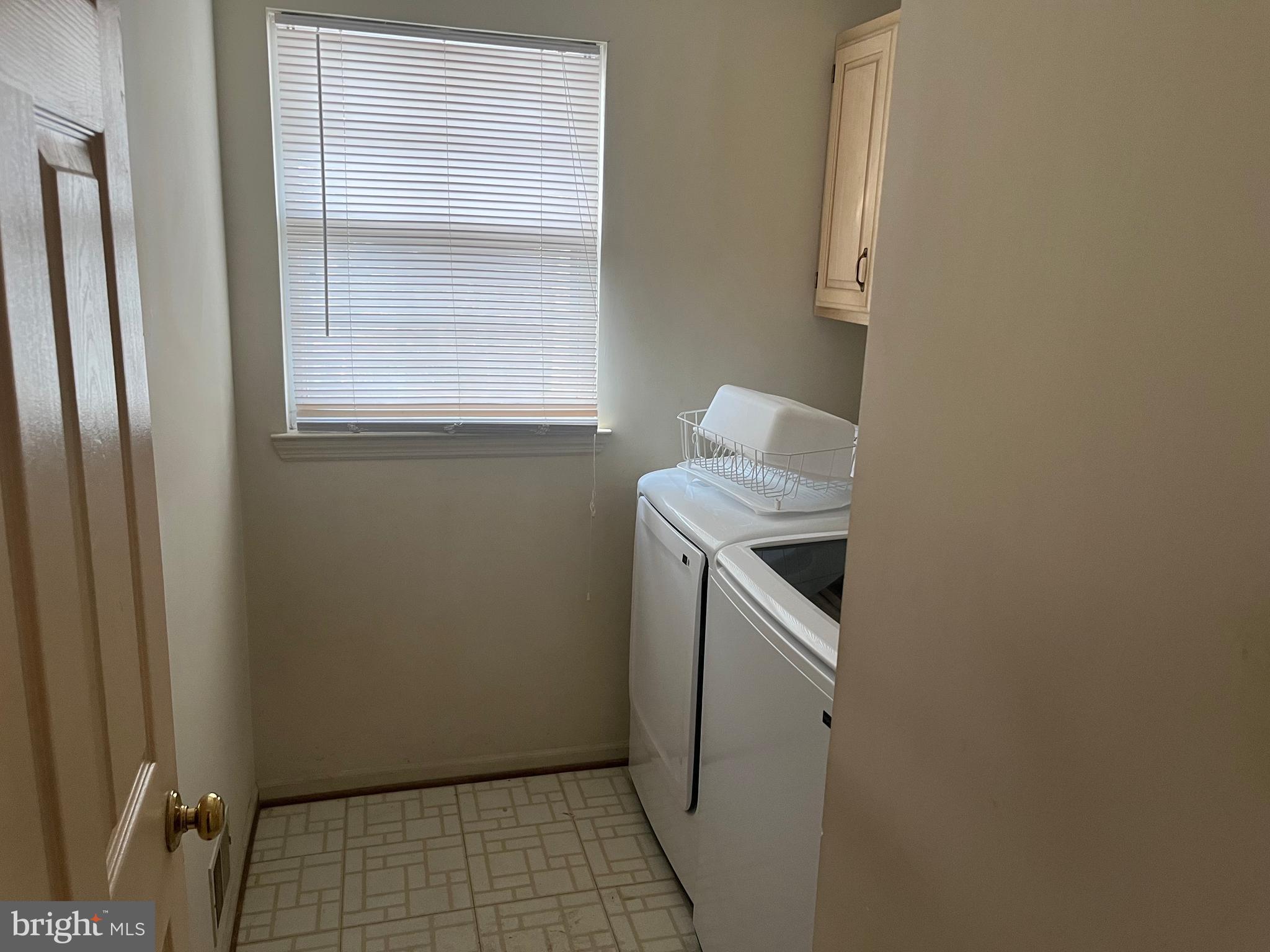 CROFTON WOODS - Residential