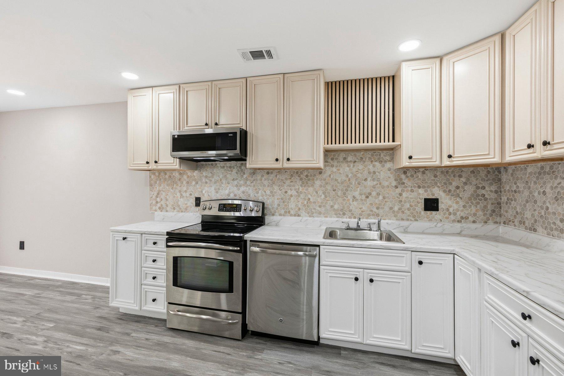 GERMANTOWN PARK - Residential