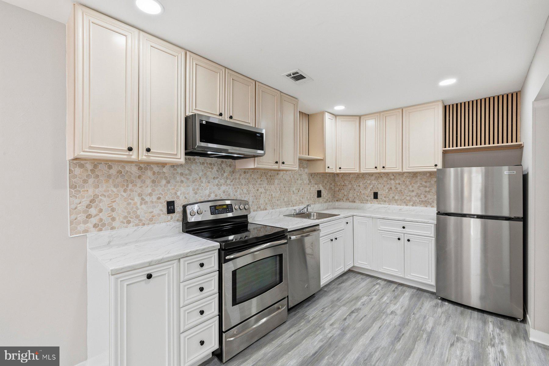 GERMANTOWN PARK - Residential