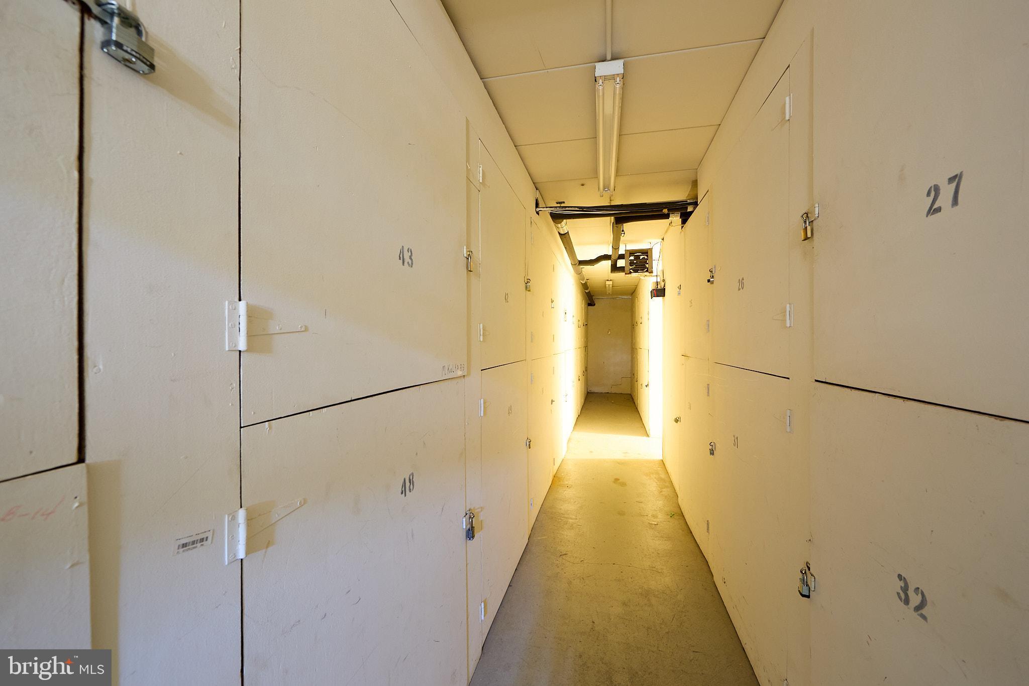 PARKER CONDO - Residential