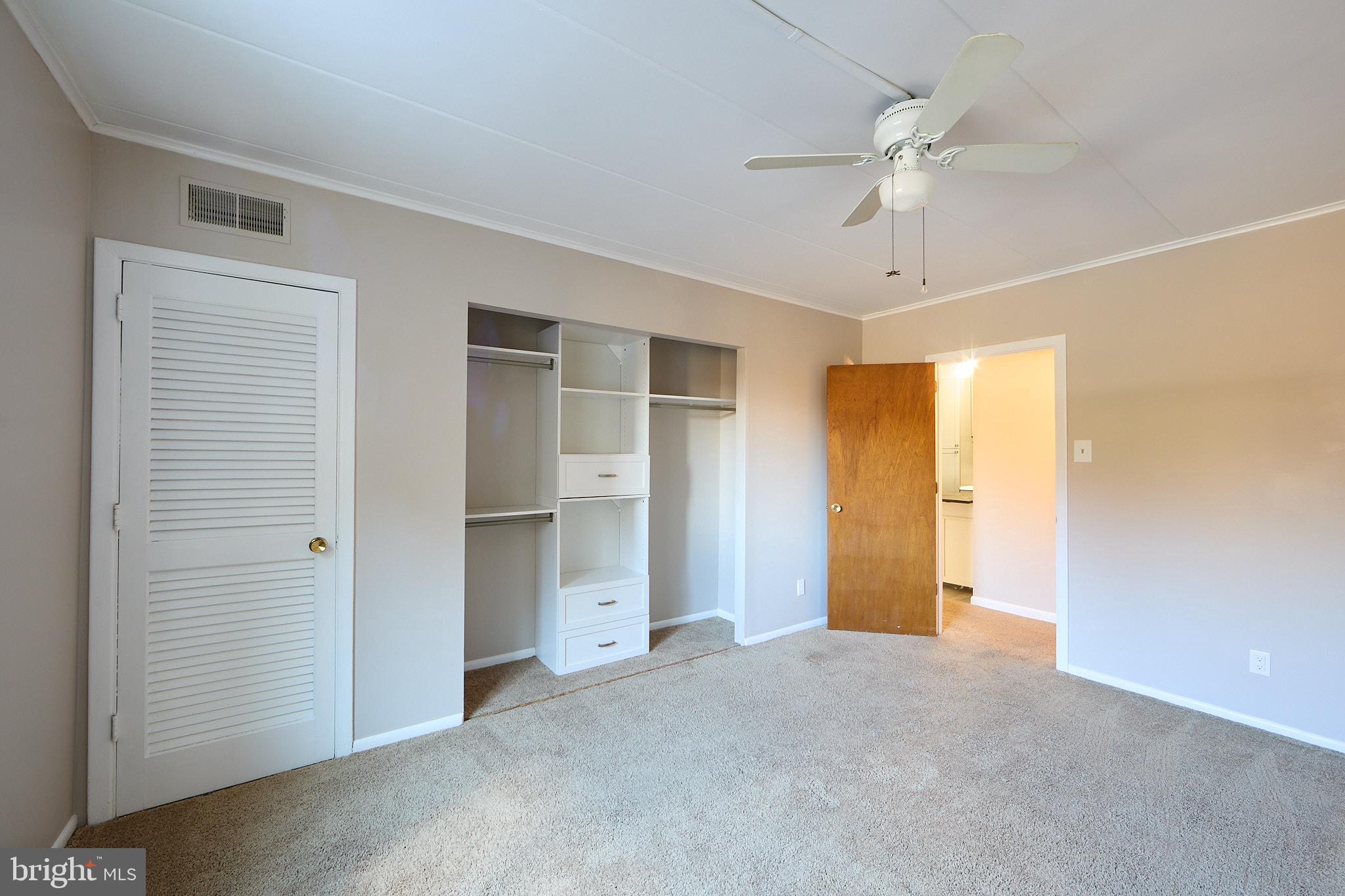 PARKER CONDO - Residential