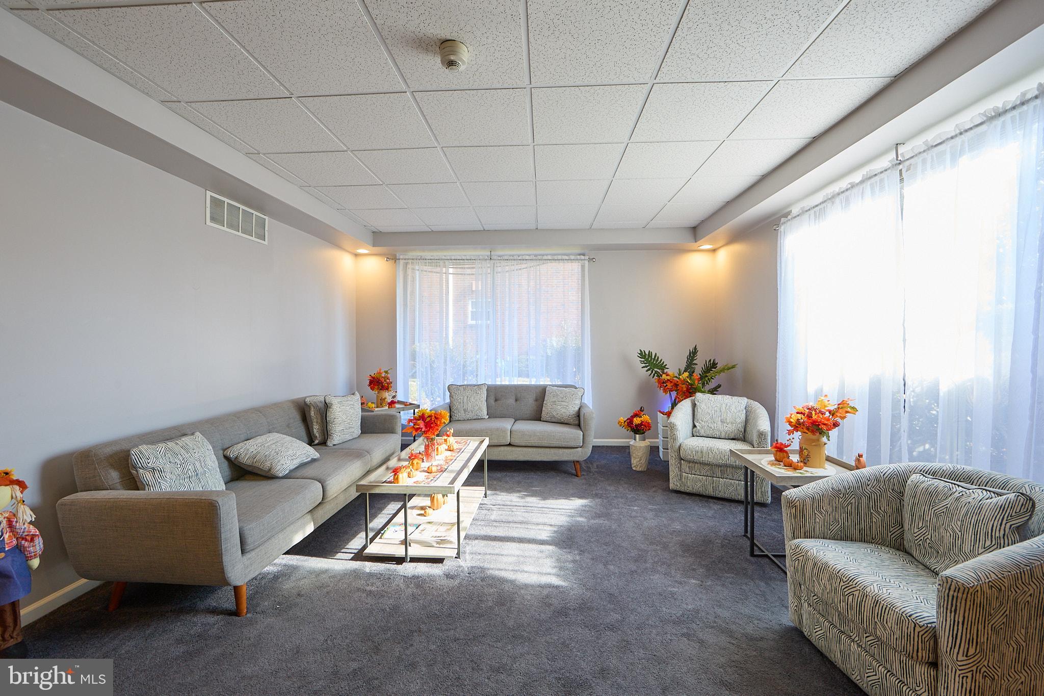 PARKER CONDO - Residential