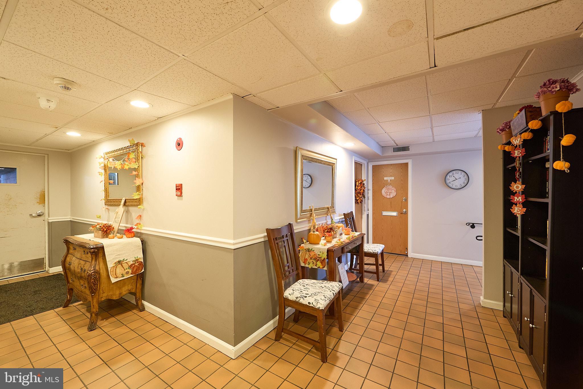 PARKER CONDO - Residential