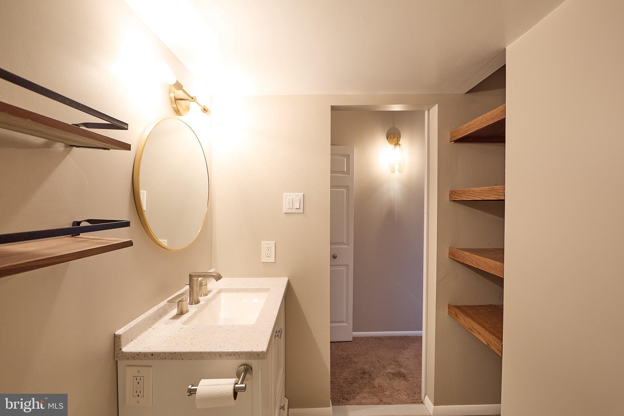 PARKER CONDO - Residential